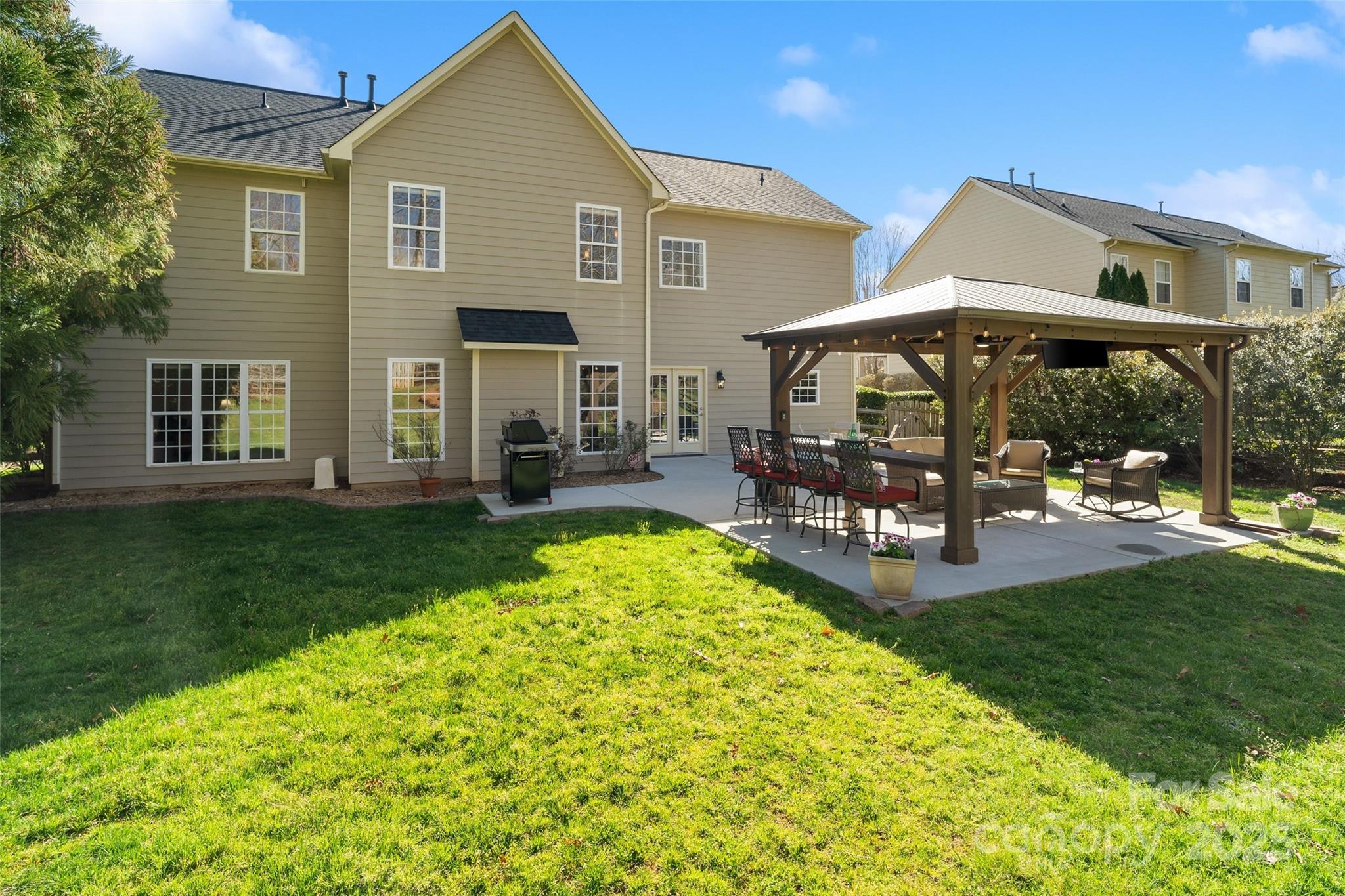 2000 Willowcrest Drive