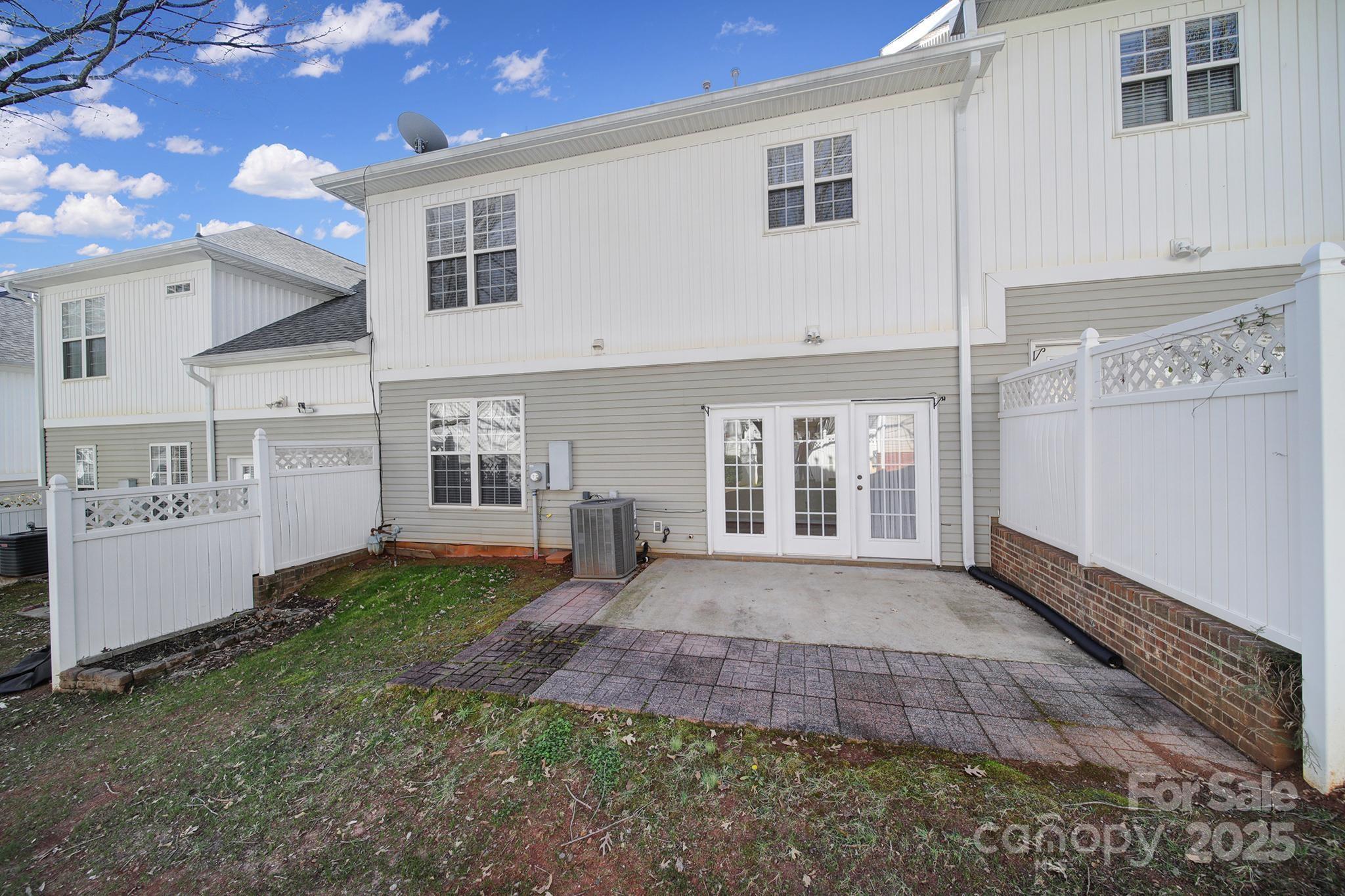 2399 Woodridge Drive