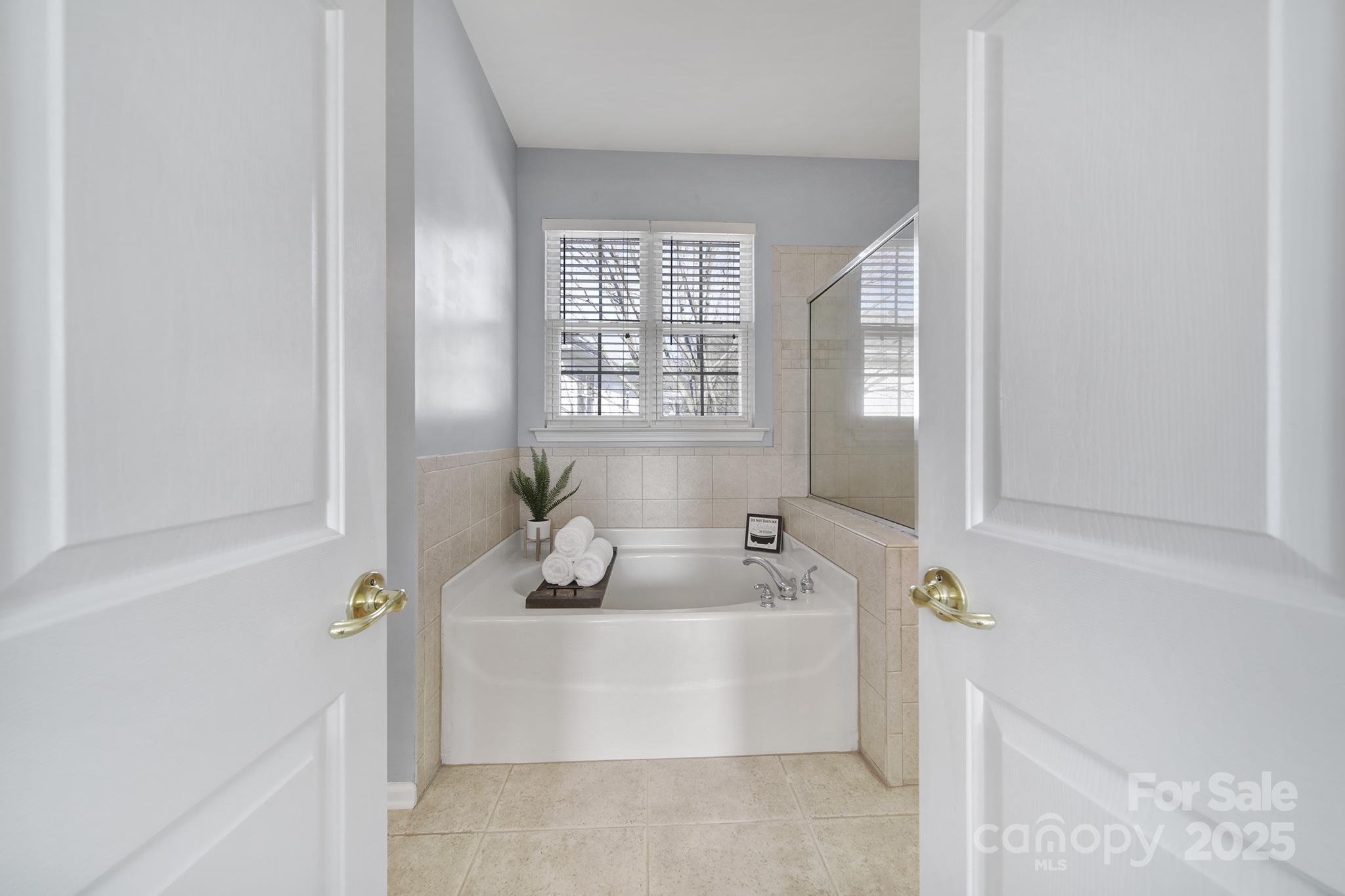 2399 Woodridge Drive