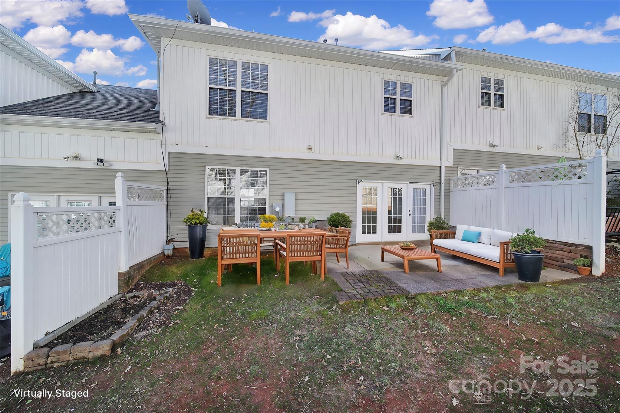 2399 Woodridge Drive