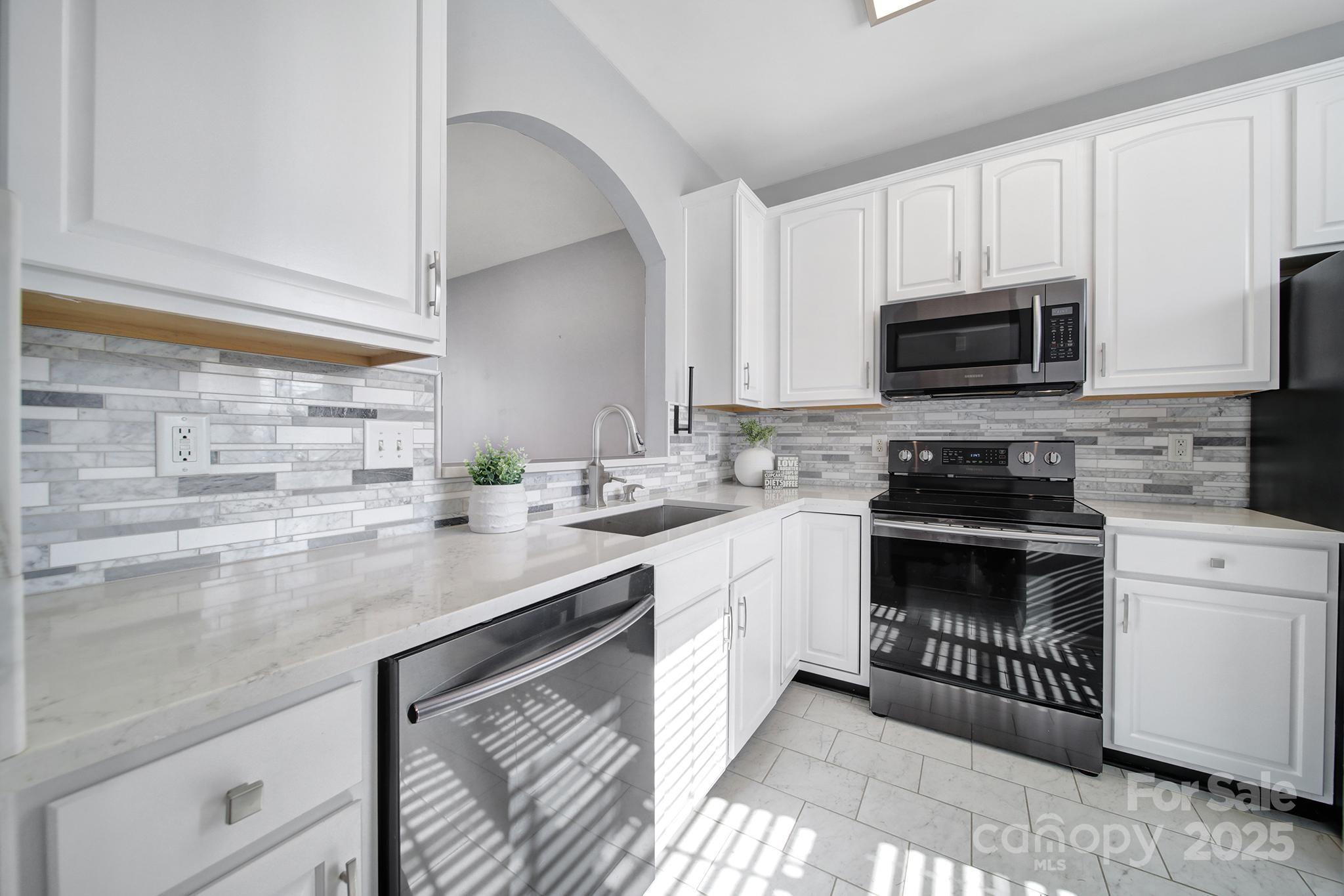 2399 Woodridge Drive
