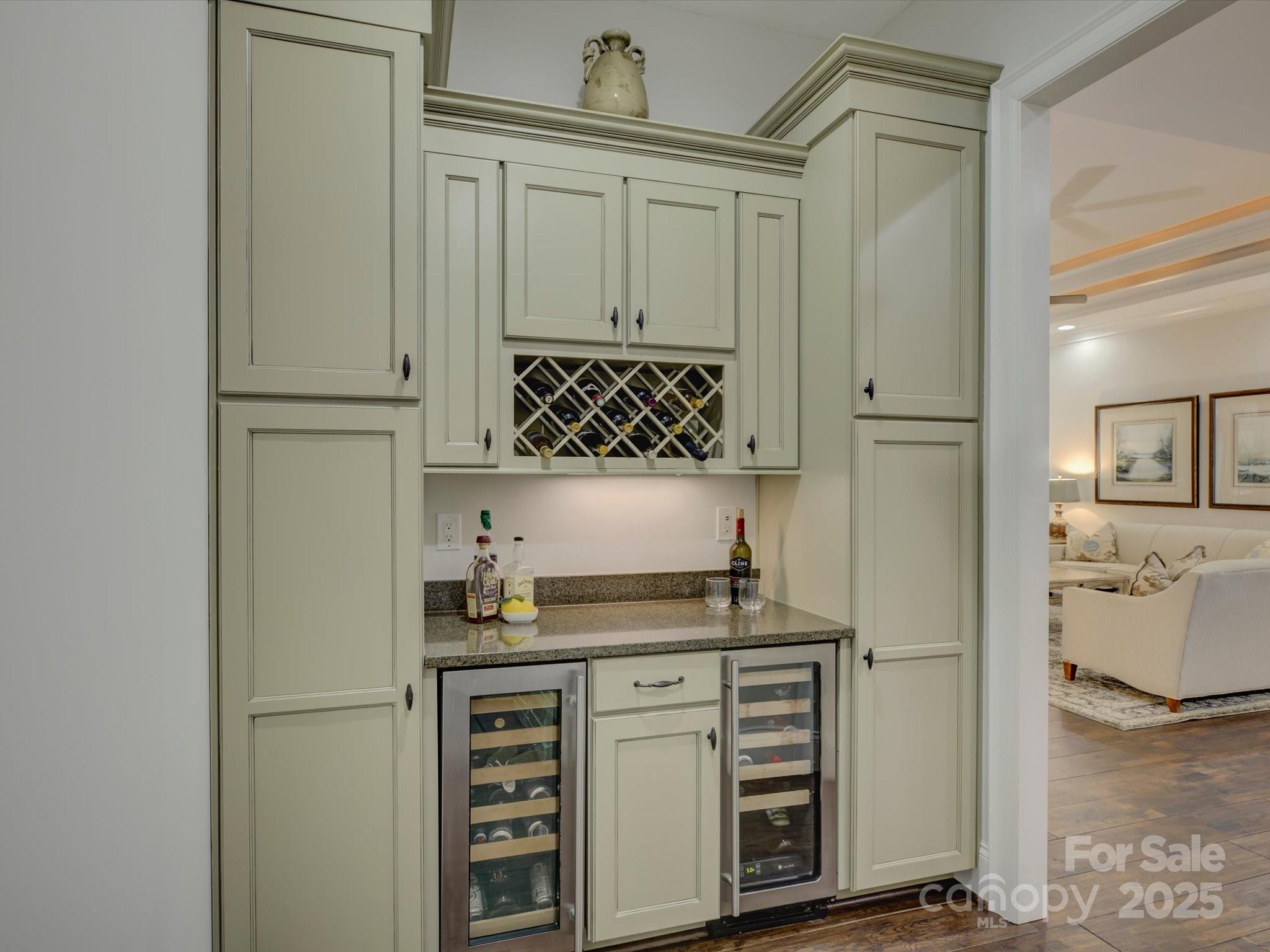 779 Harvest Pointe Drive