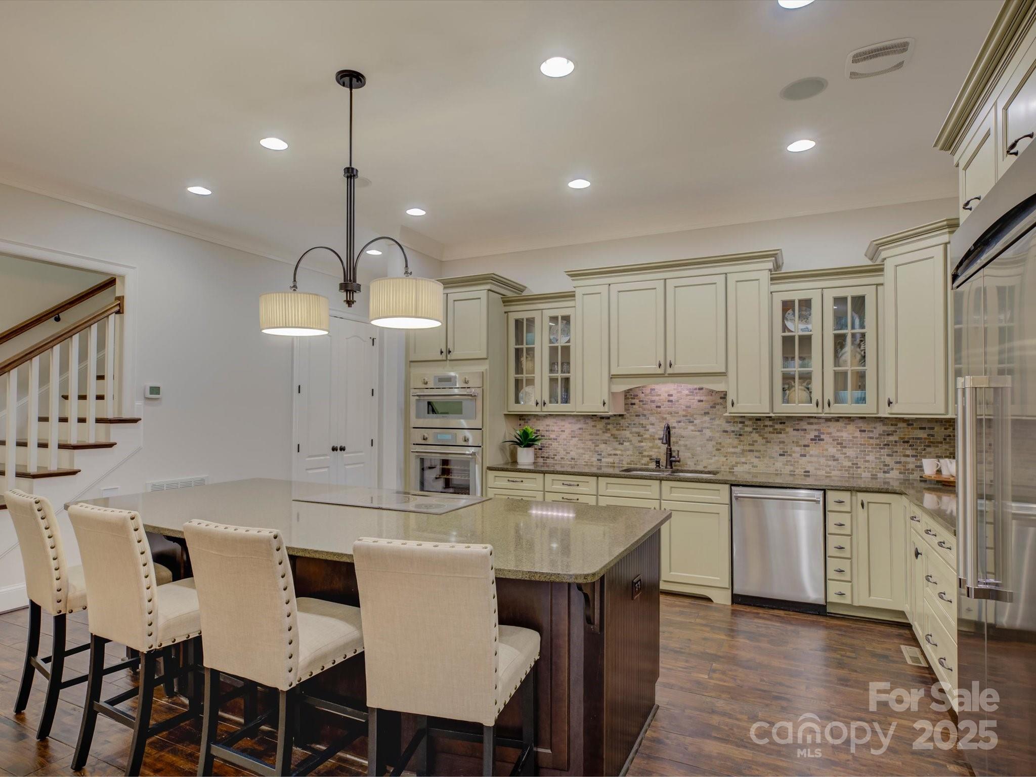 779 Harvest Pointe Drive