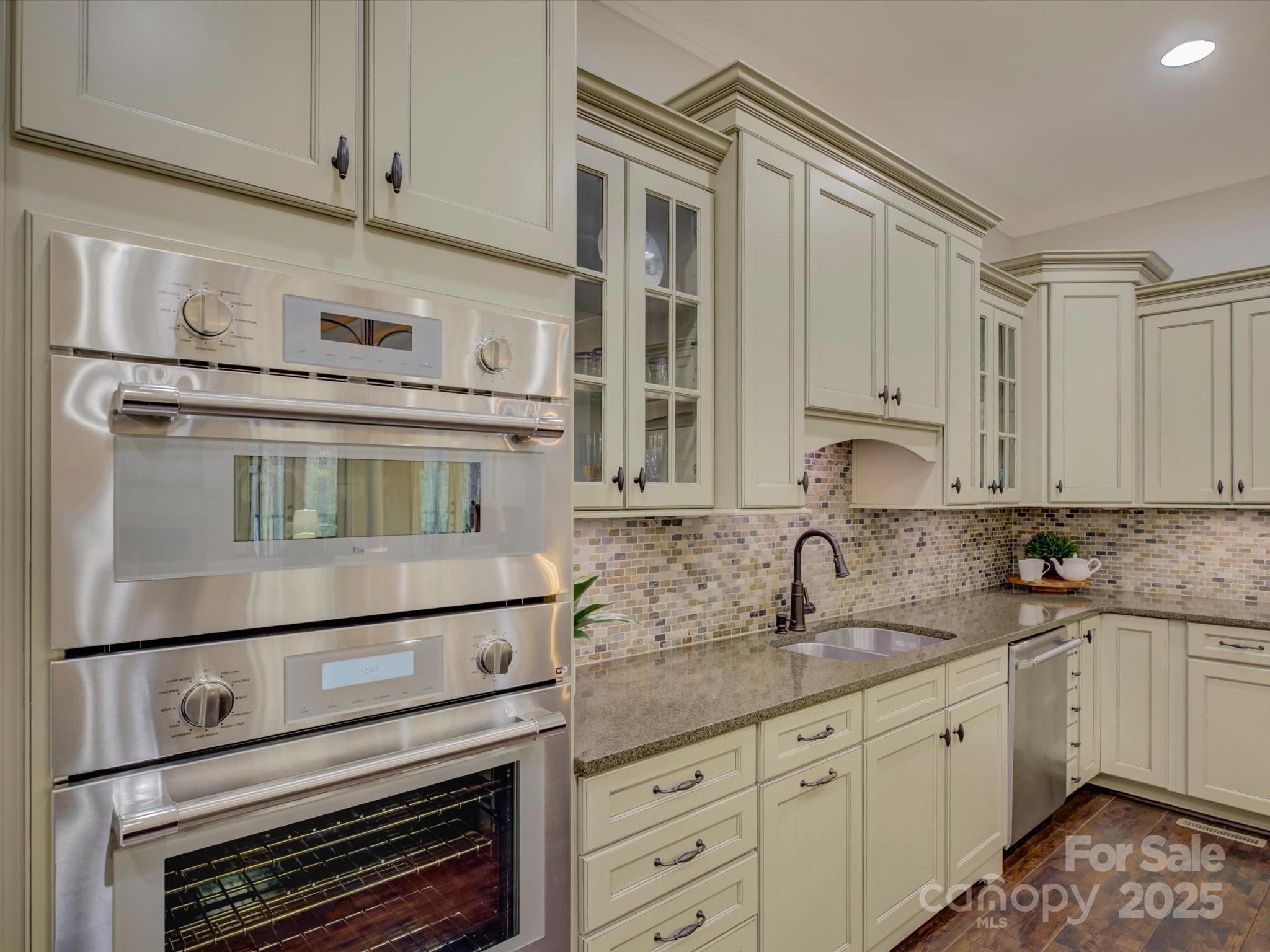 779 Harvest Pointe Drive