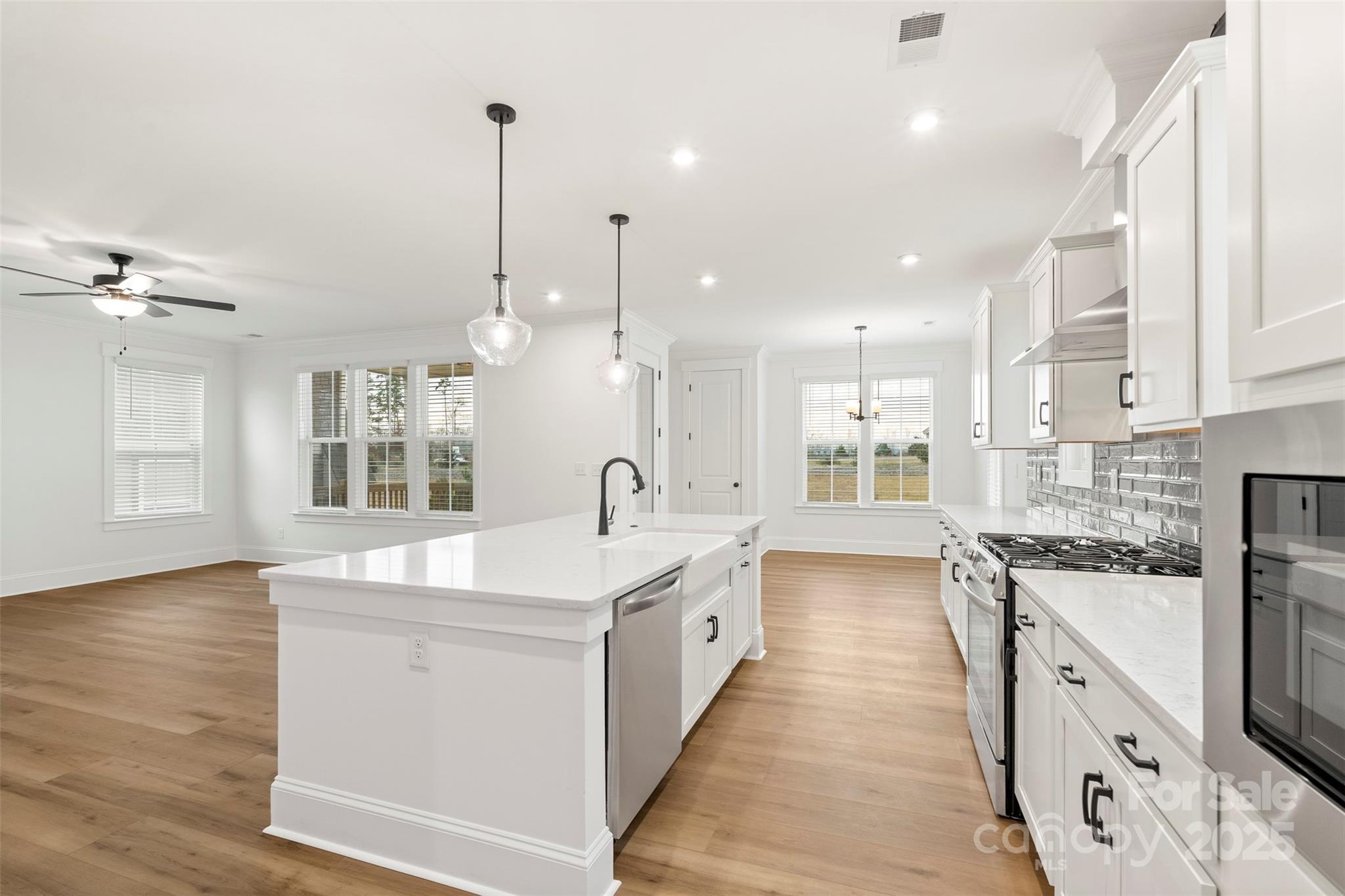 263 Luray Way Unit: 444