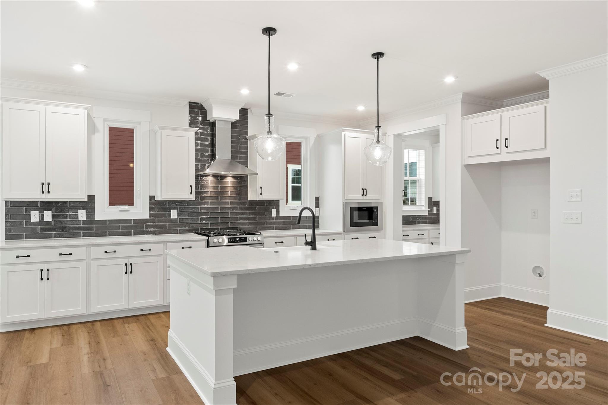 263 Luray Way Unit: 444