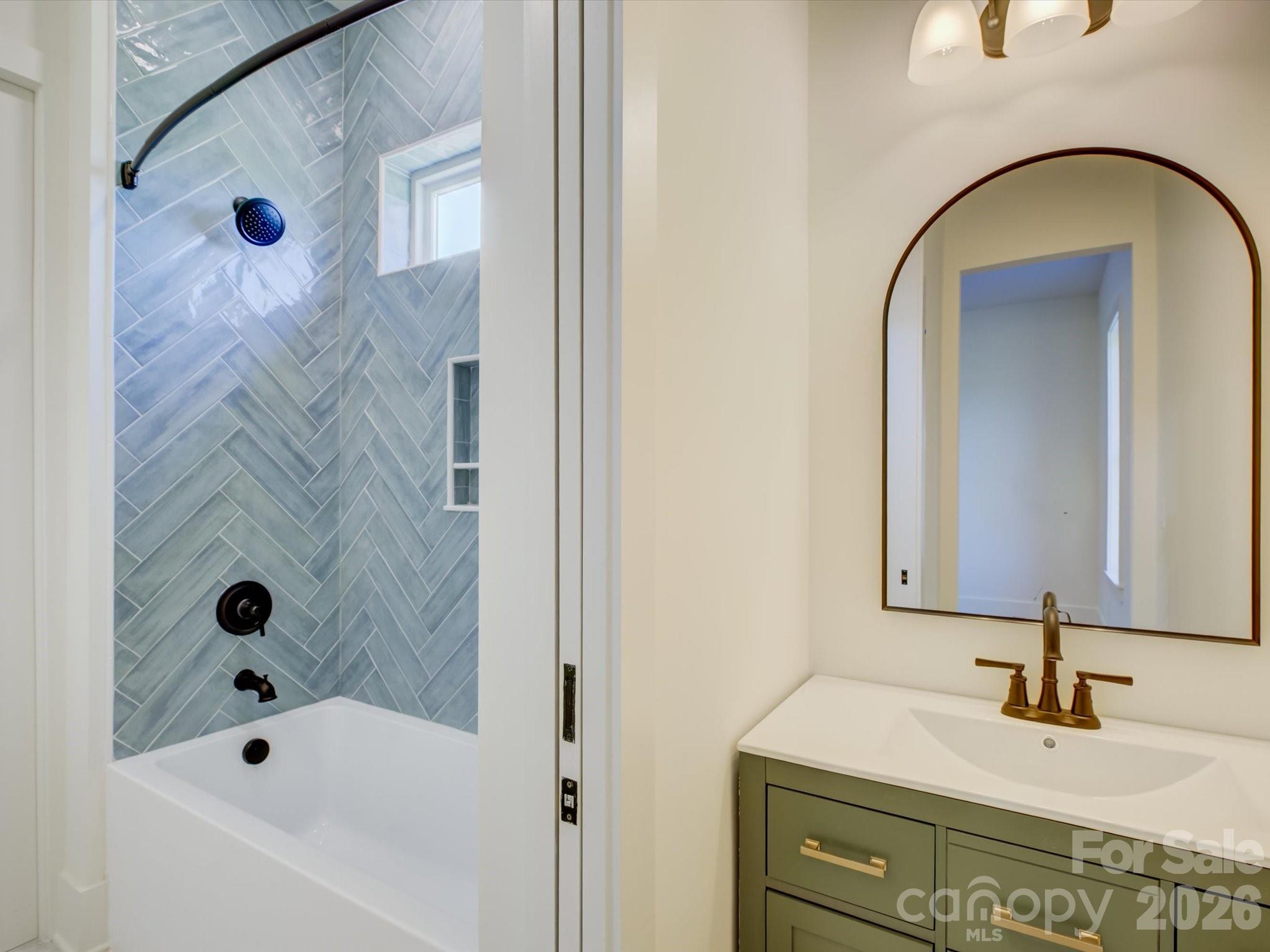 2334 Bridgewater Road Unit: 6