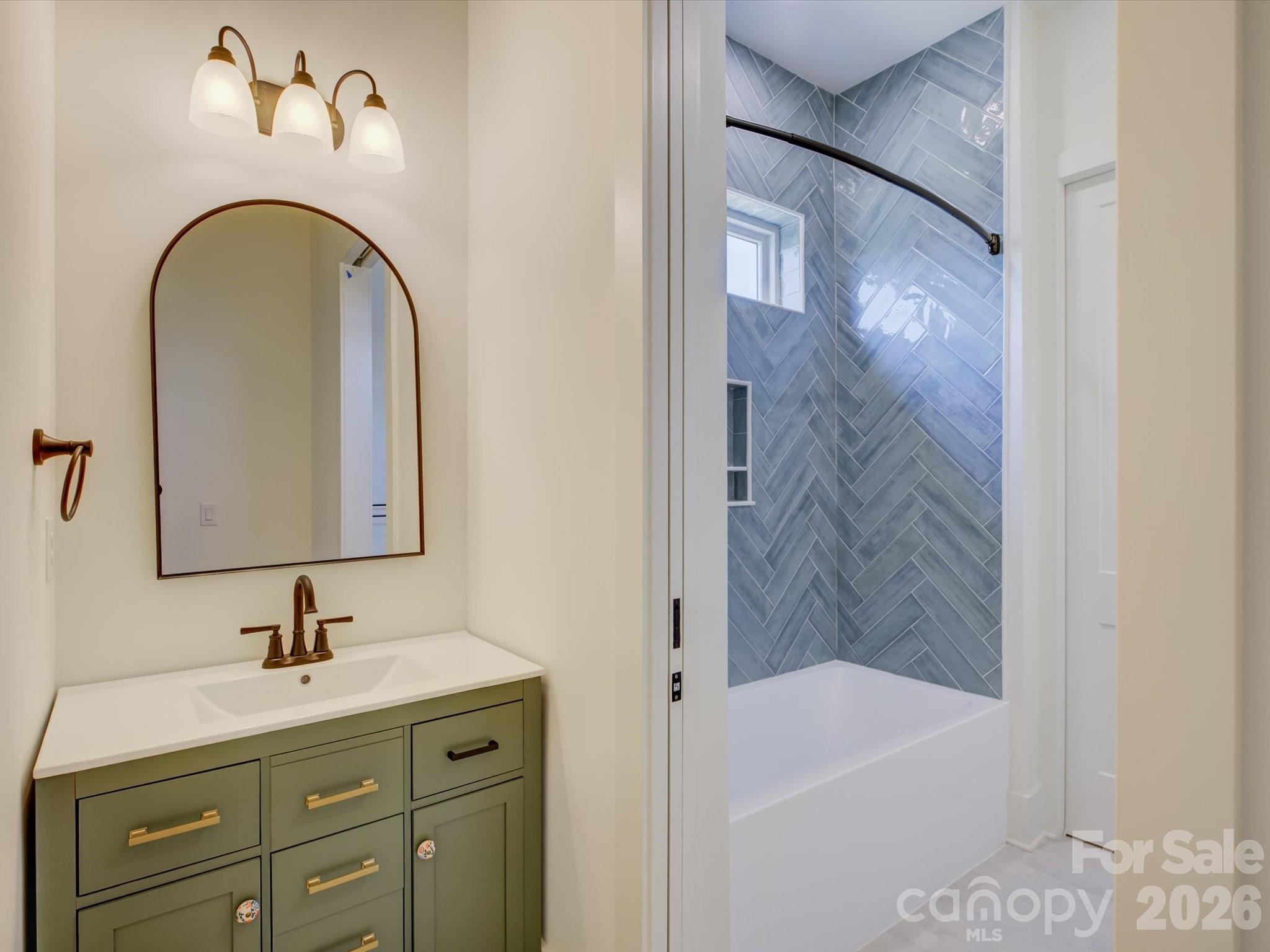 2334 Bridgewater Road Unit: 6