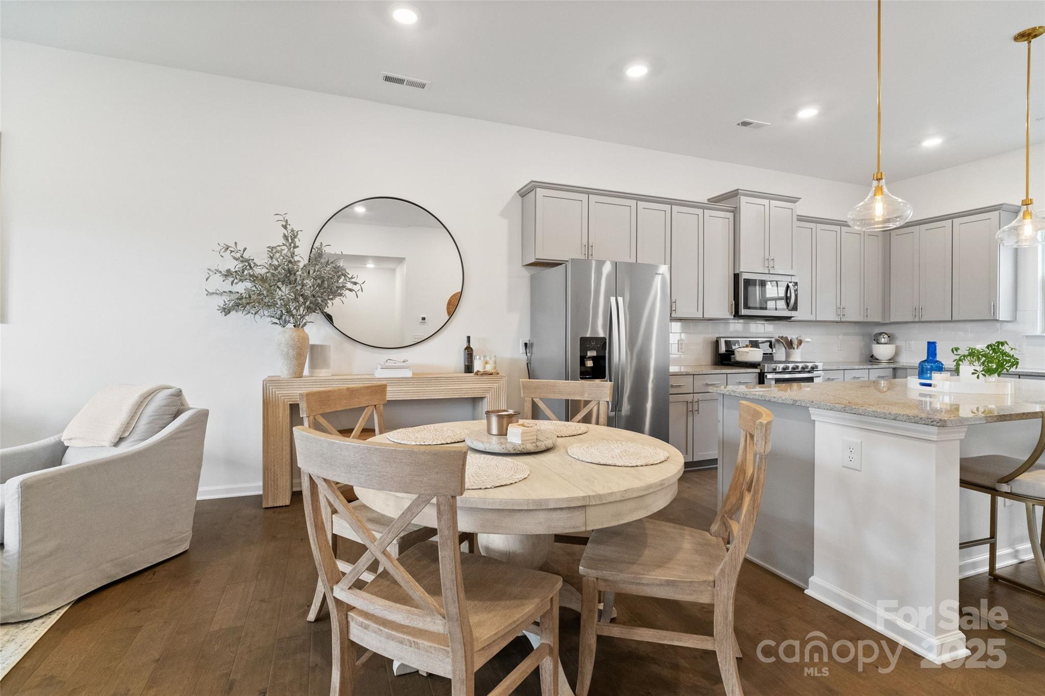 9914 Ainslie Downs Street