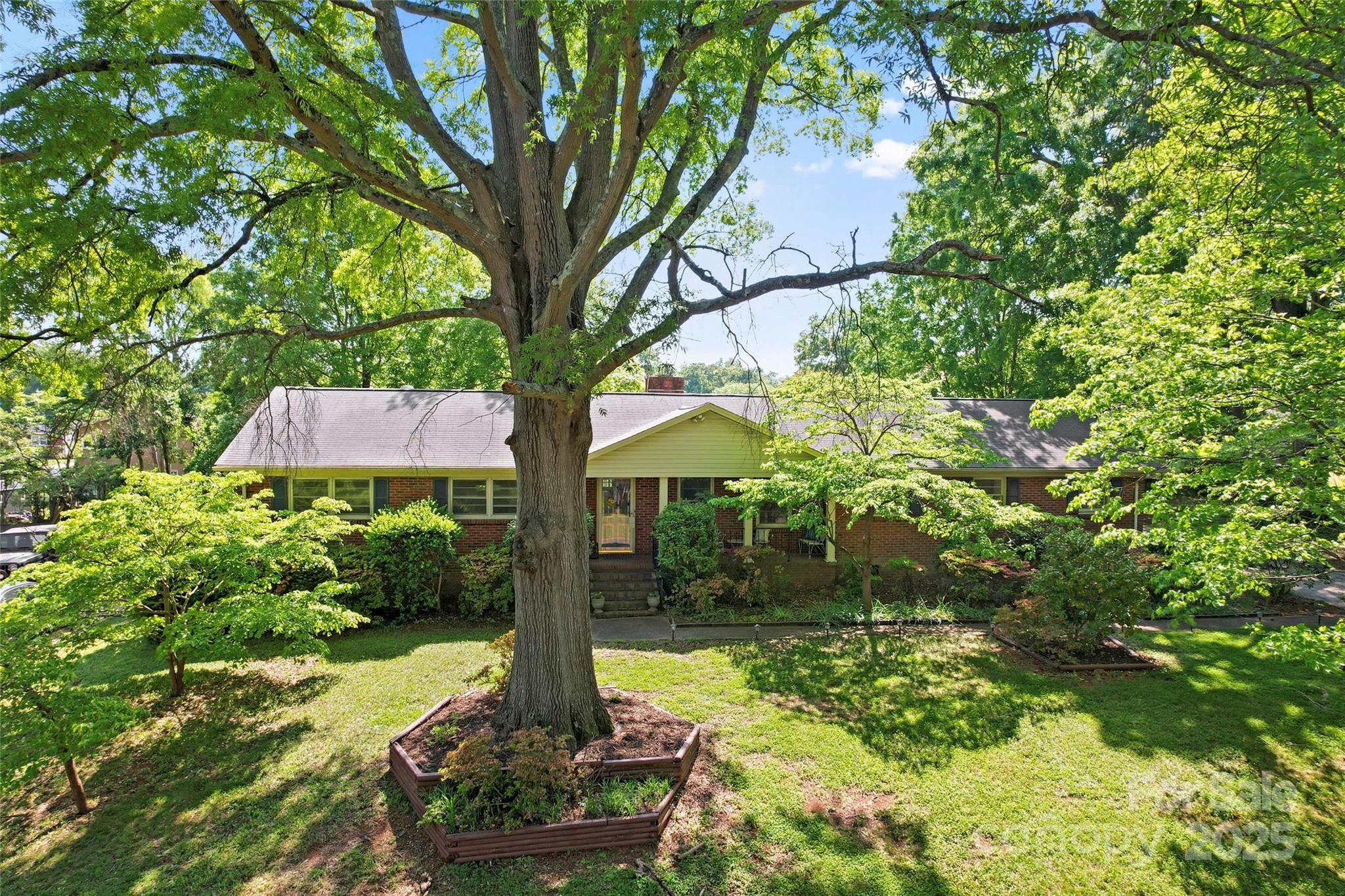 653 Ferndale Drive