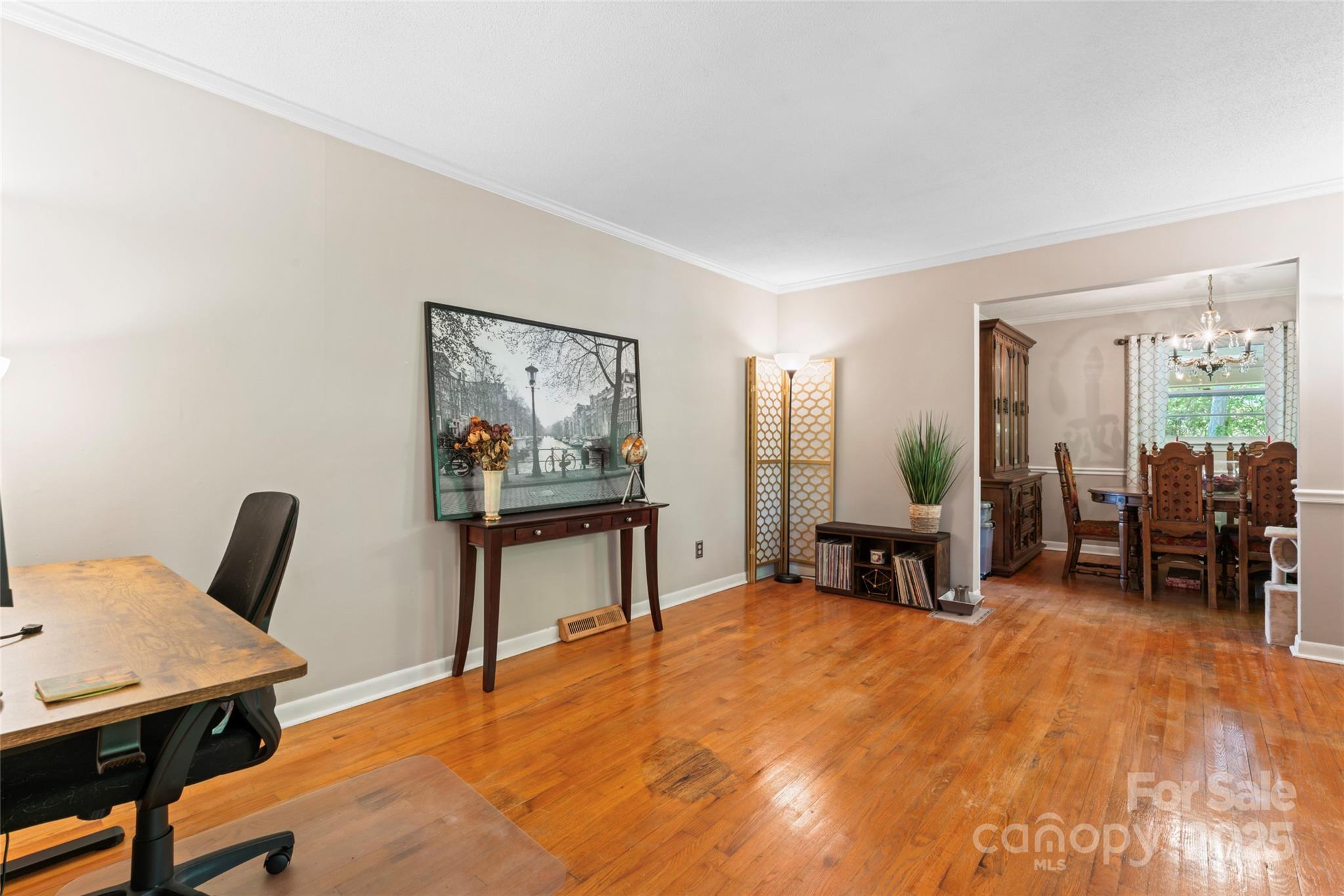 653 Ferndale Drive