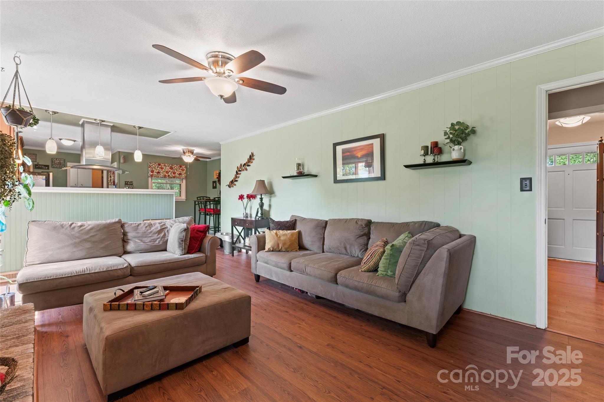 653 Ferndale Drive