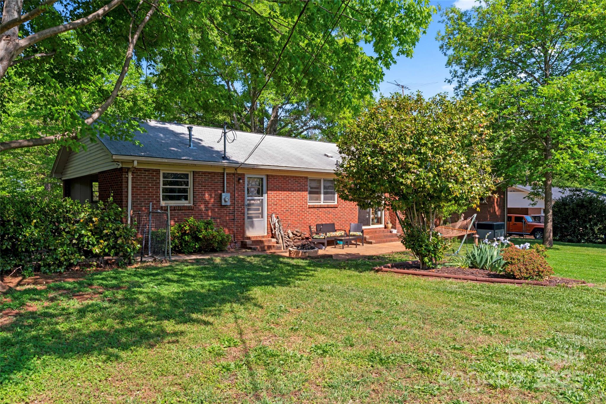 653 Ferndale Drive
