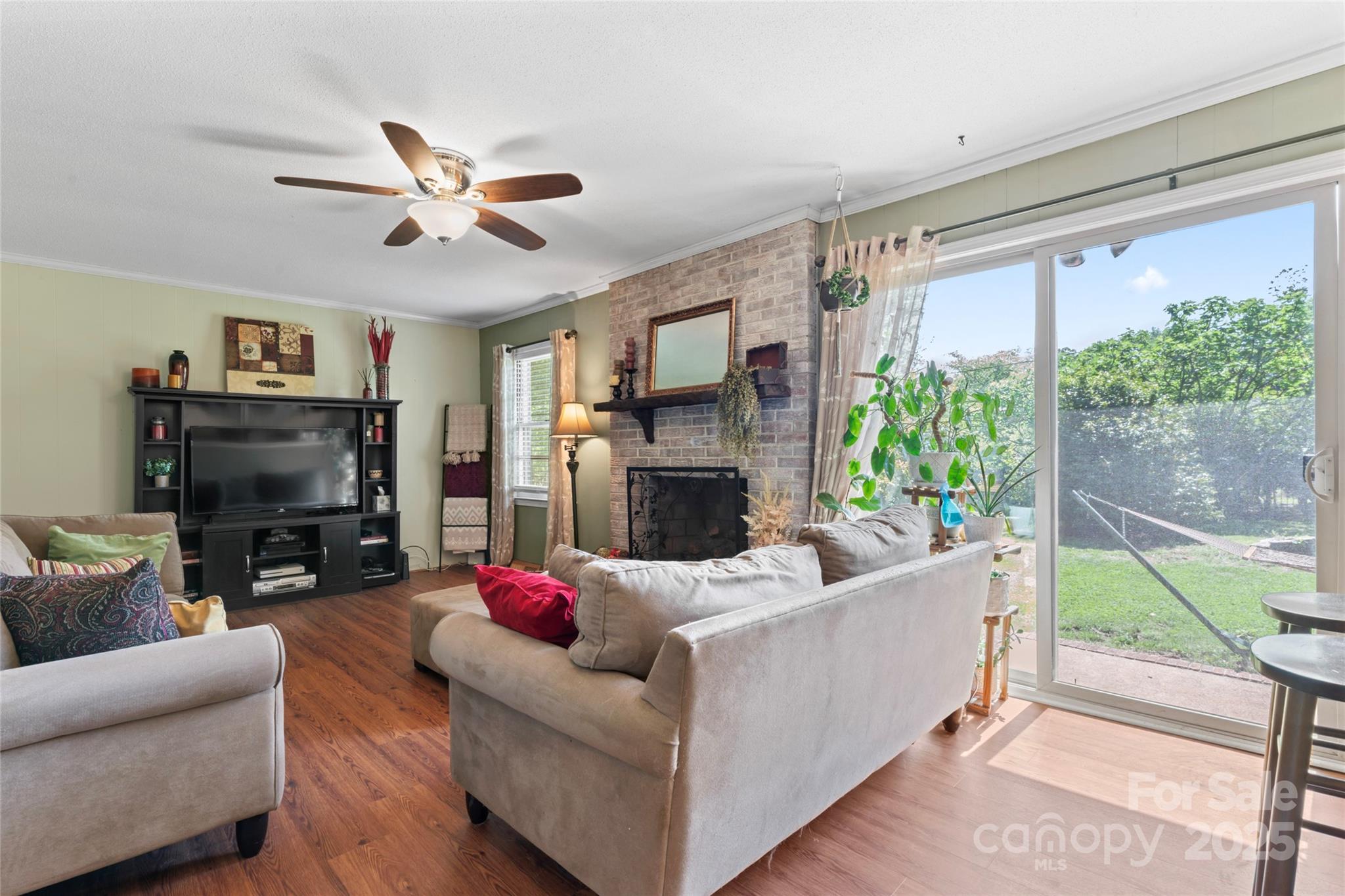 653 Ferndale Drive