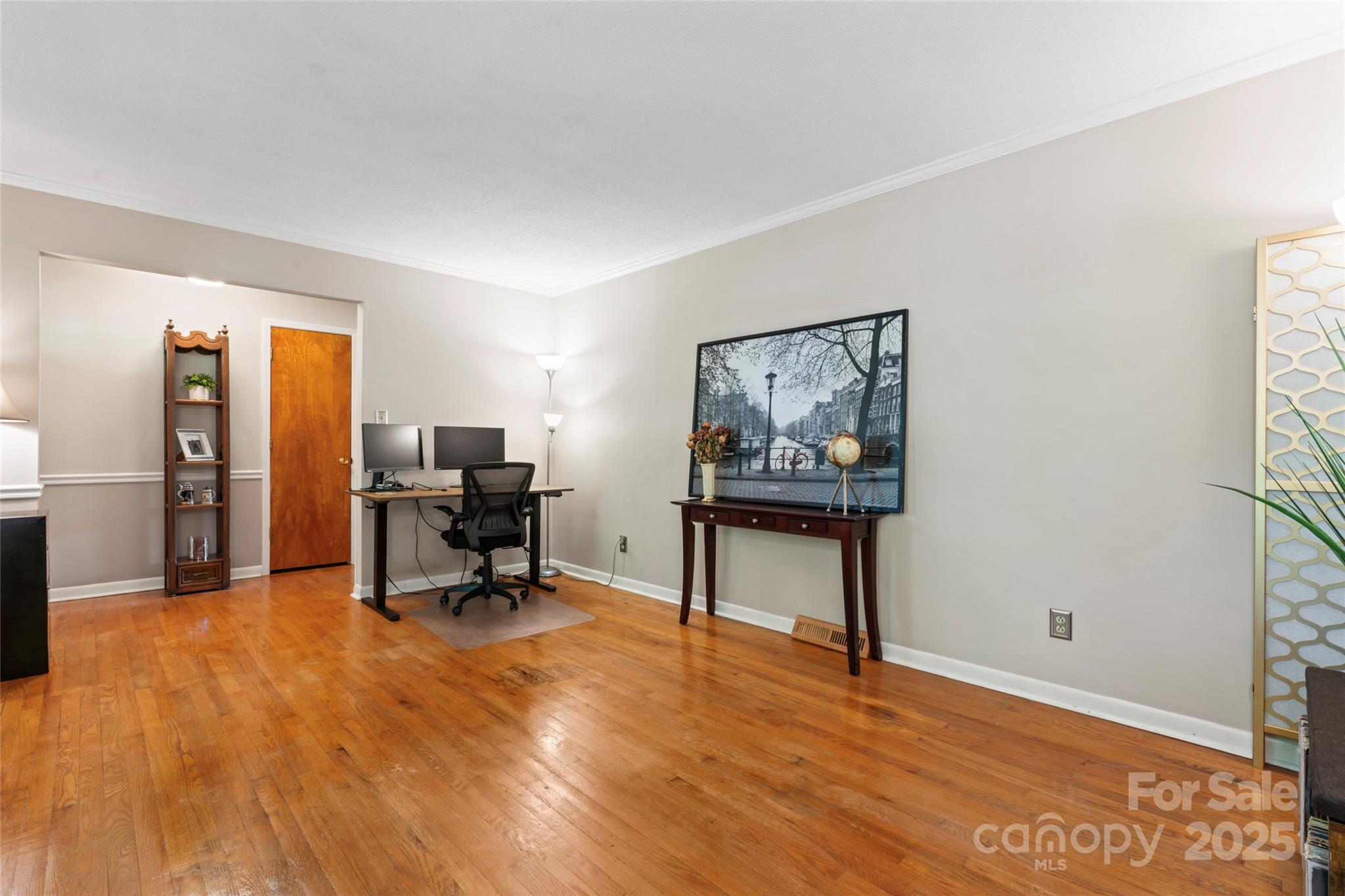 653 Ferndale Drive