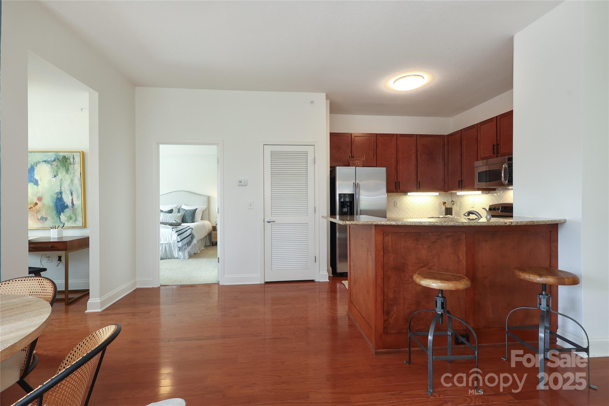 721 Governor Morrison Street Unit: 520