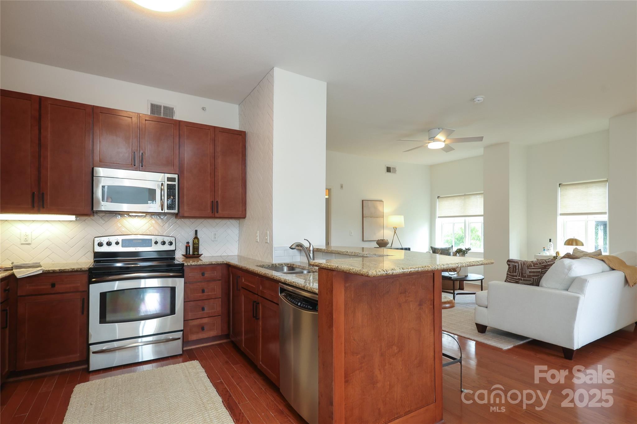721 Governor Morrison Street Unit: 520