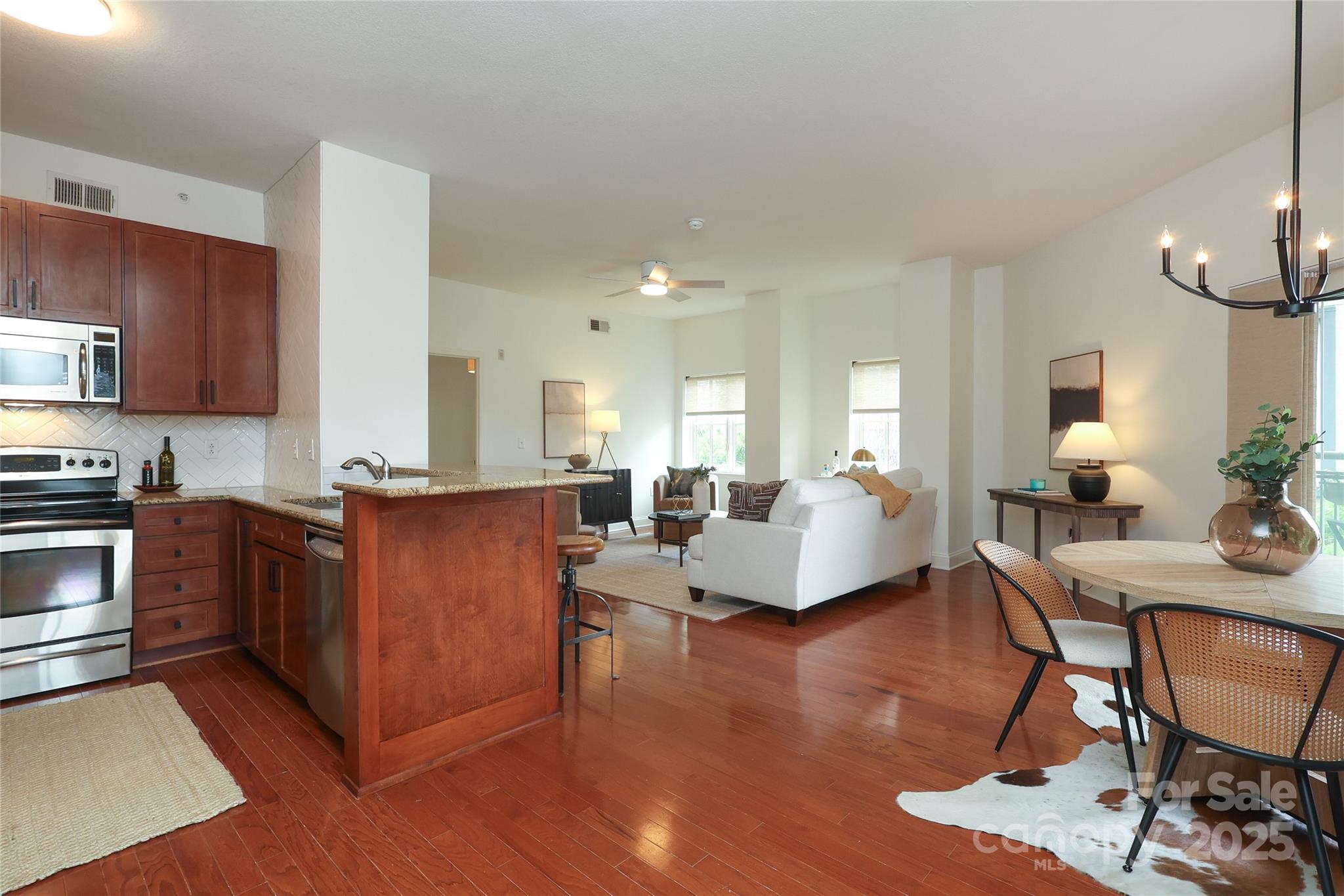 721 Governor Morrison Street Unit: 520