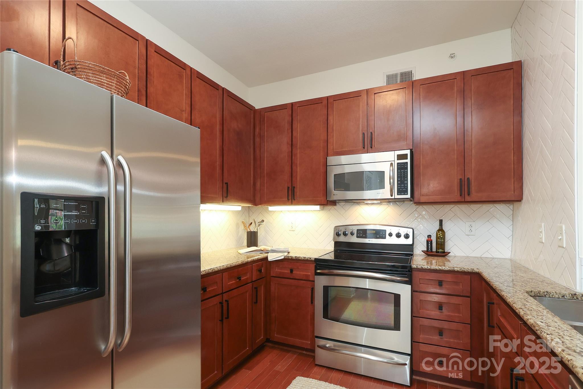 721 Governor Morrison Street Unit: 520