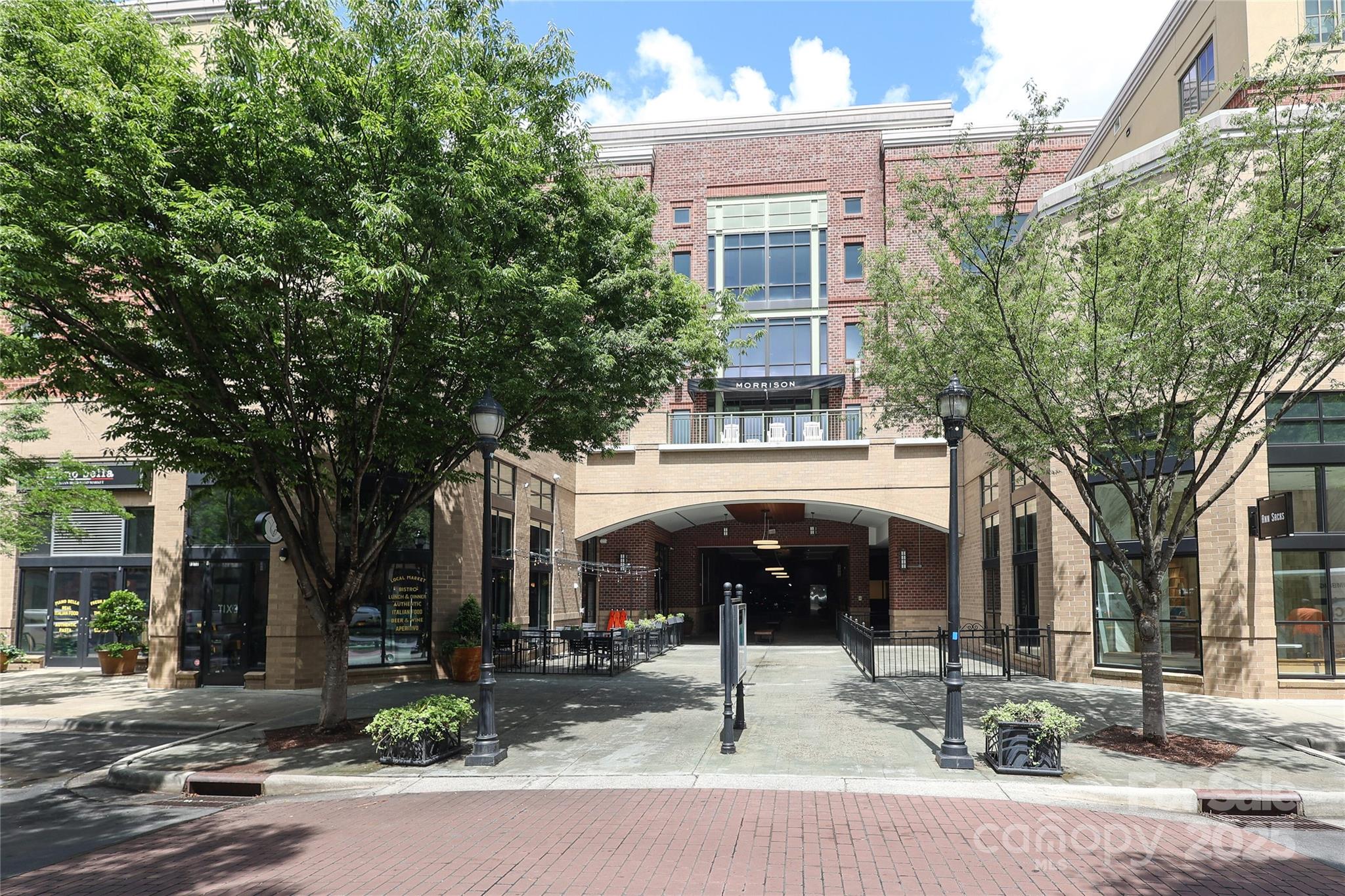 721 Governor Morrison Street Unit: 520