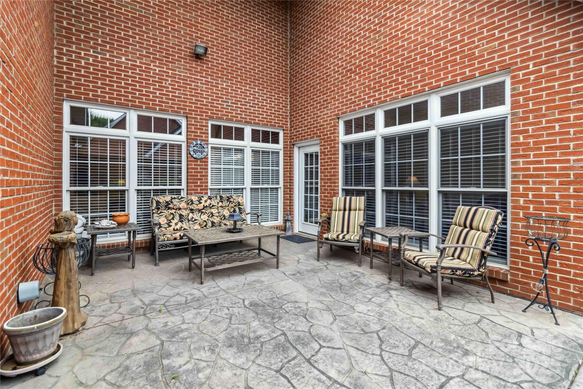 1302 Warrington Place