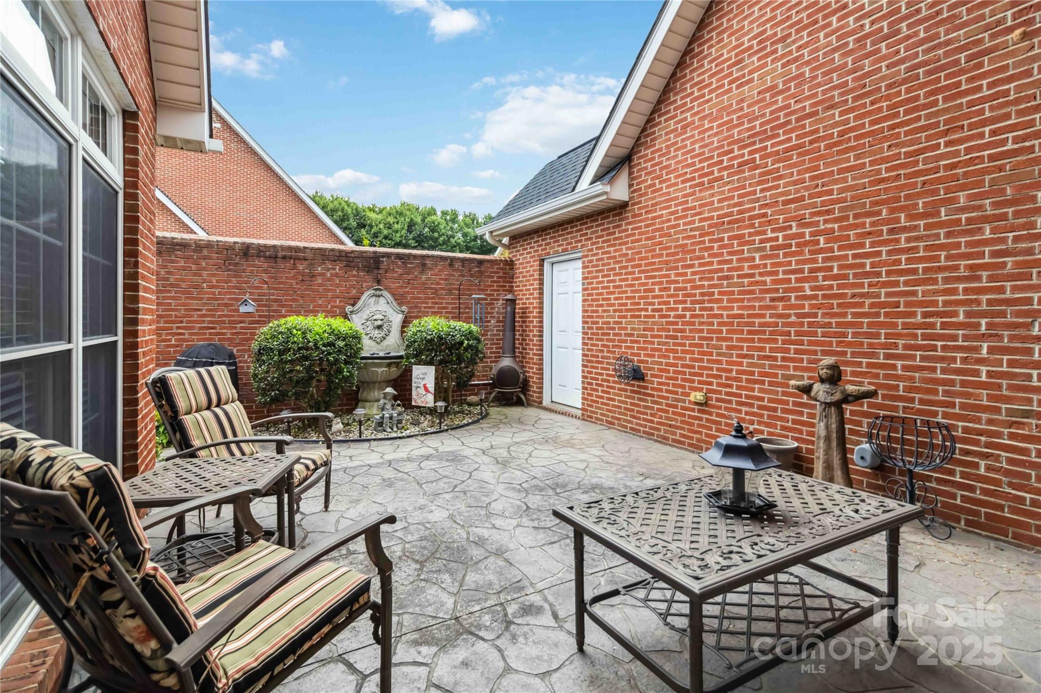1302 Warrington Place