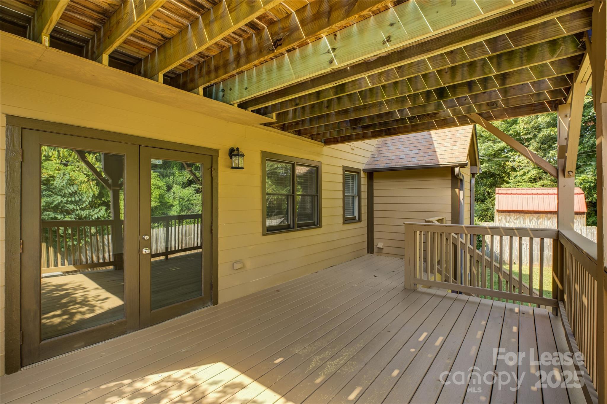 448 N Summit Avenue