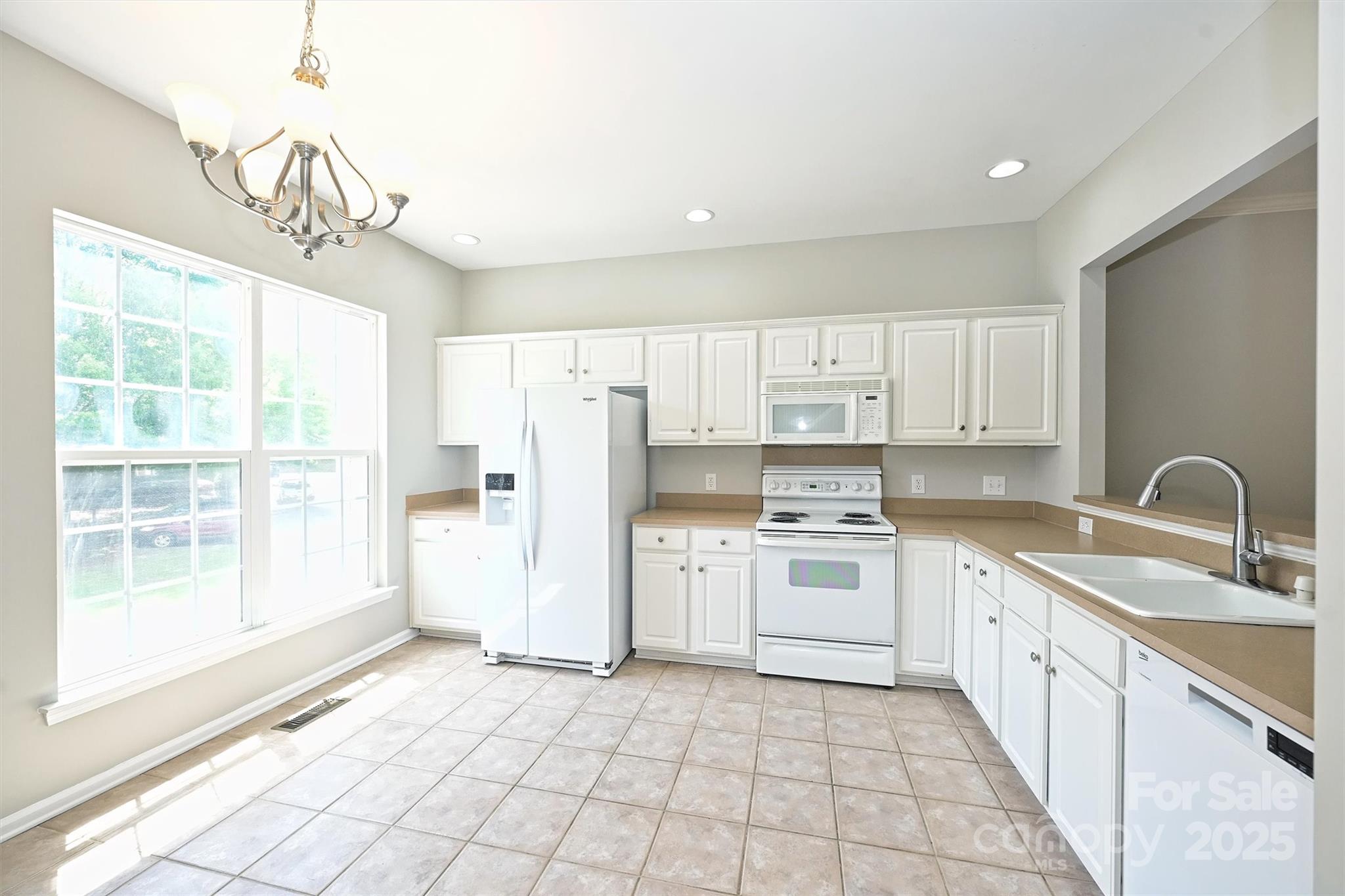 3014 Castleberry Court