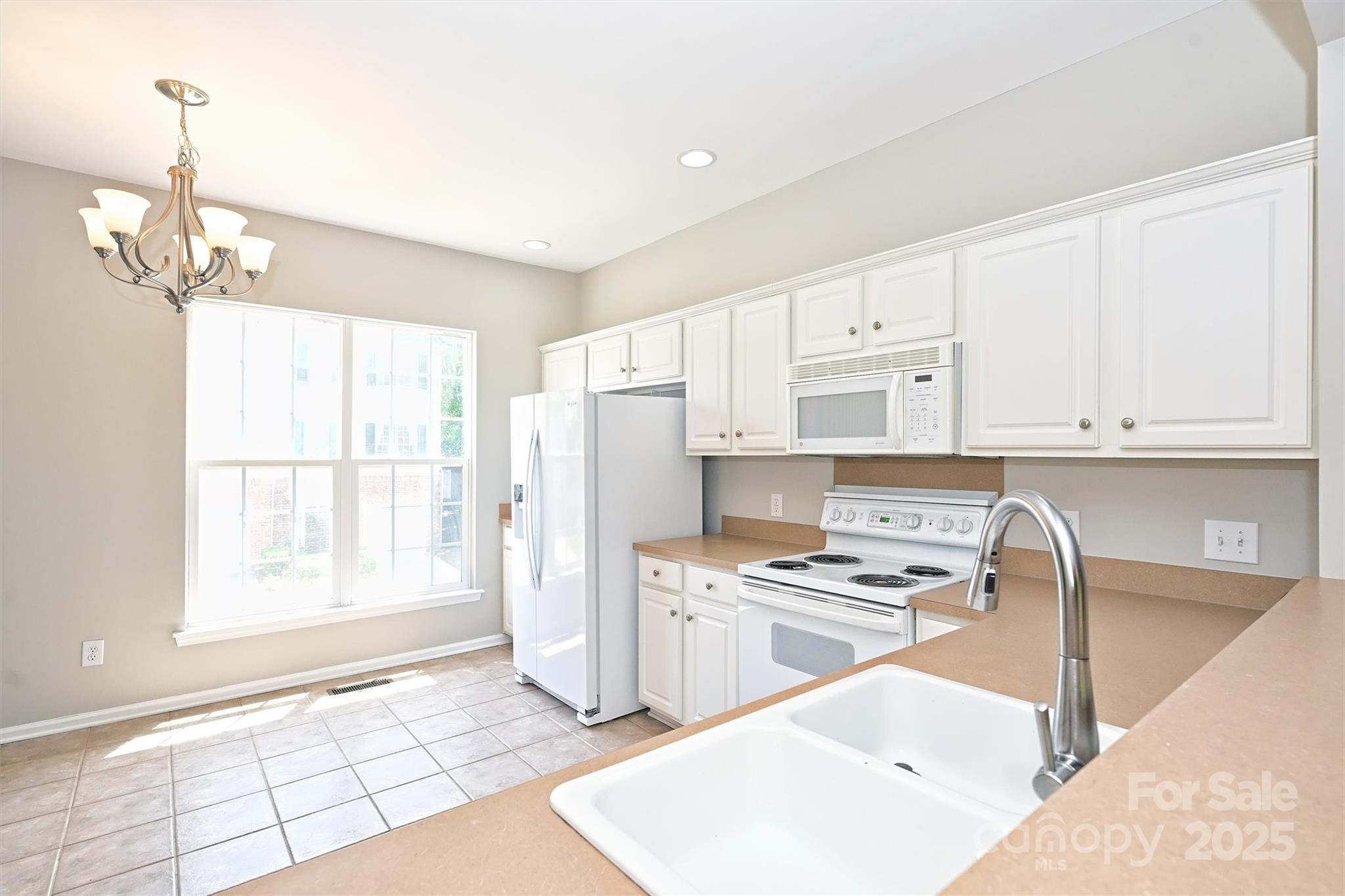 3014 Castleberry Court