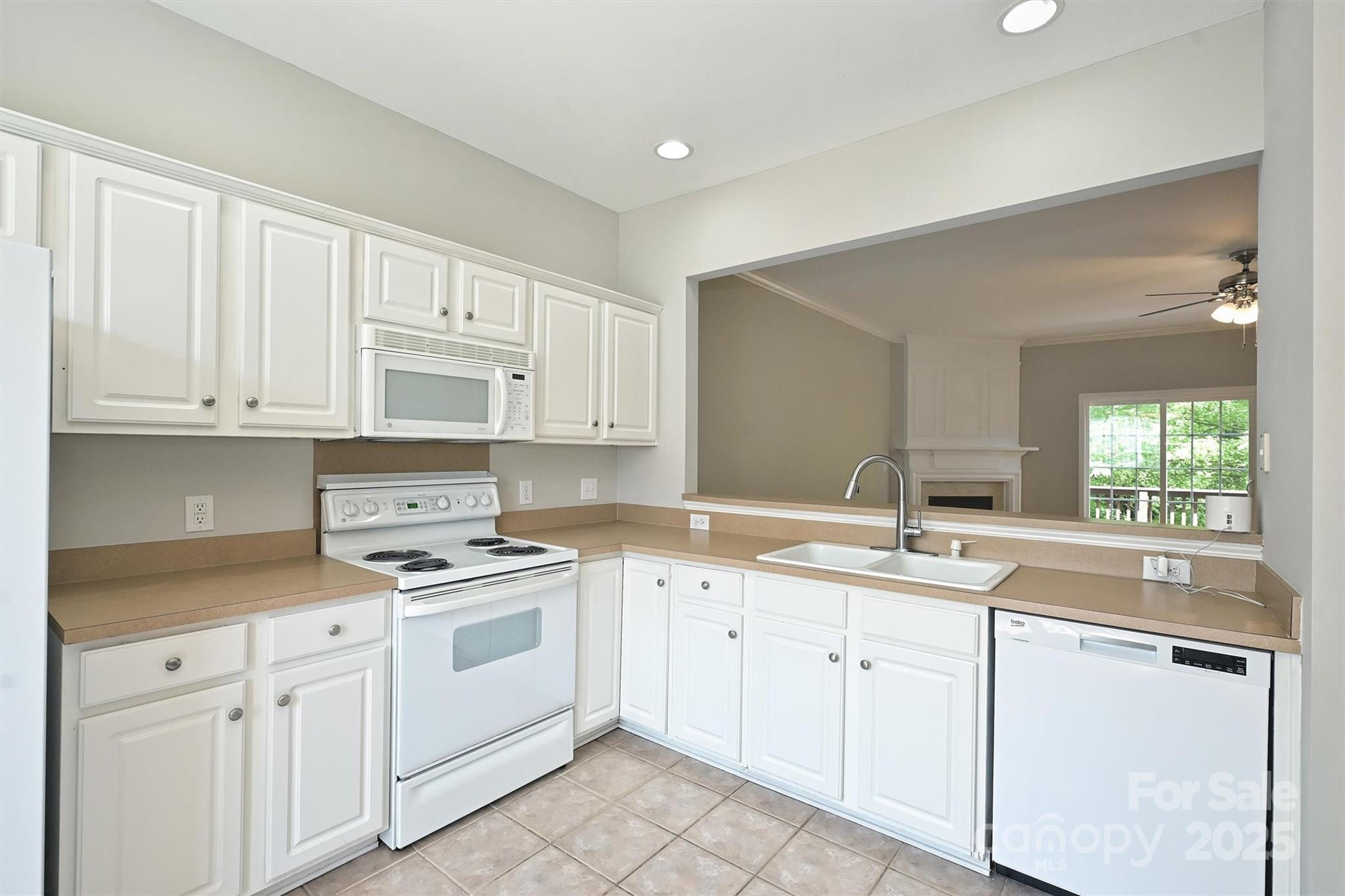 3014 Castleberry Court