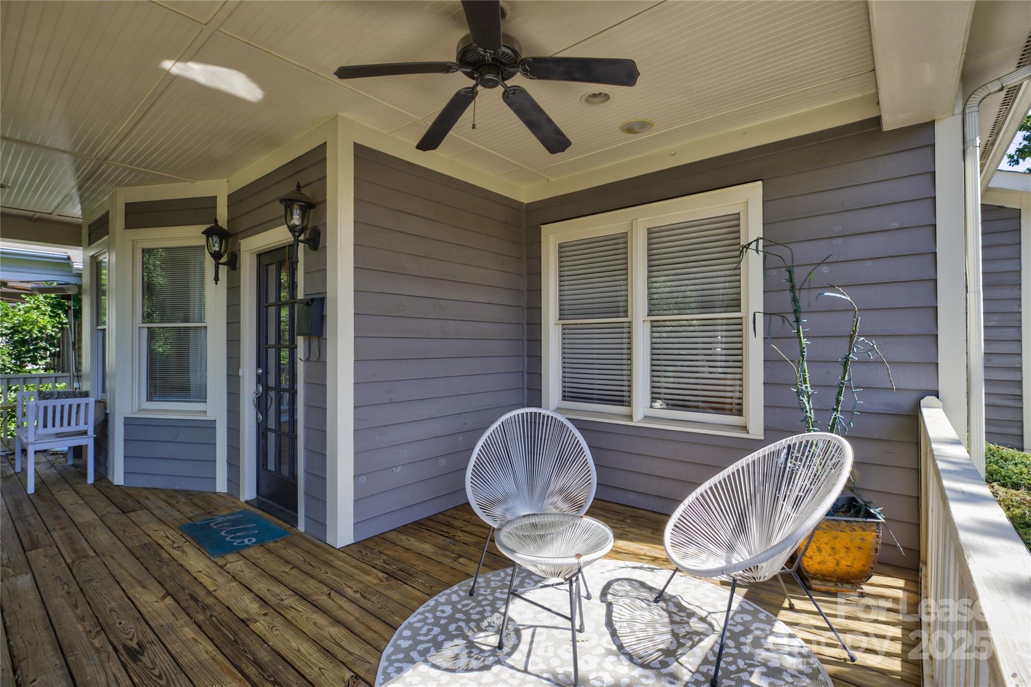 909 Woodruff Place