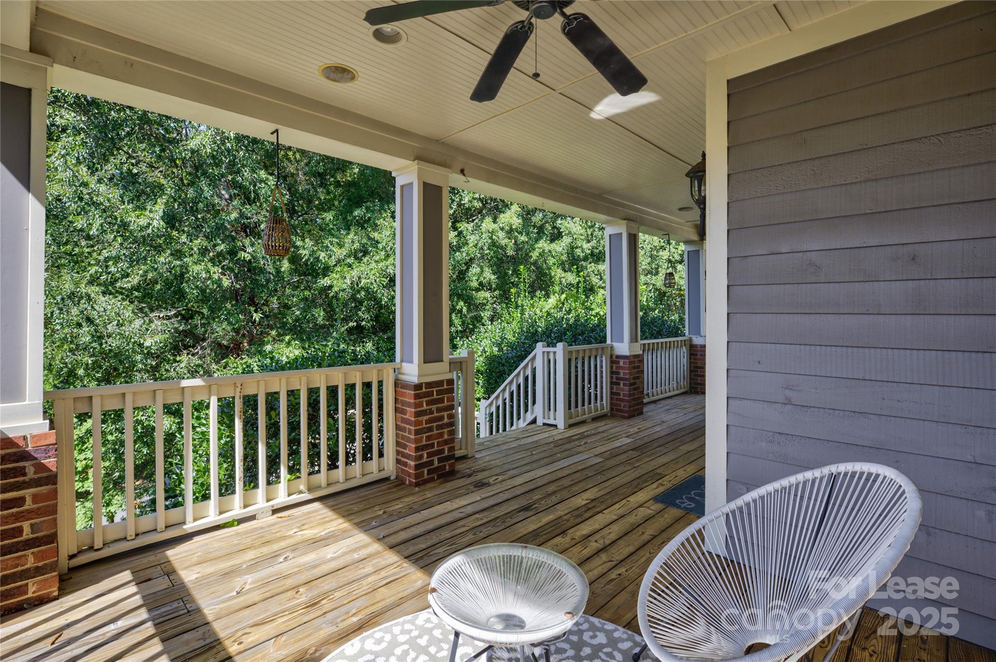 909 Woodruff Place