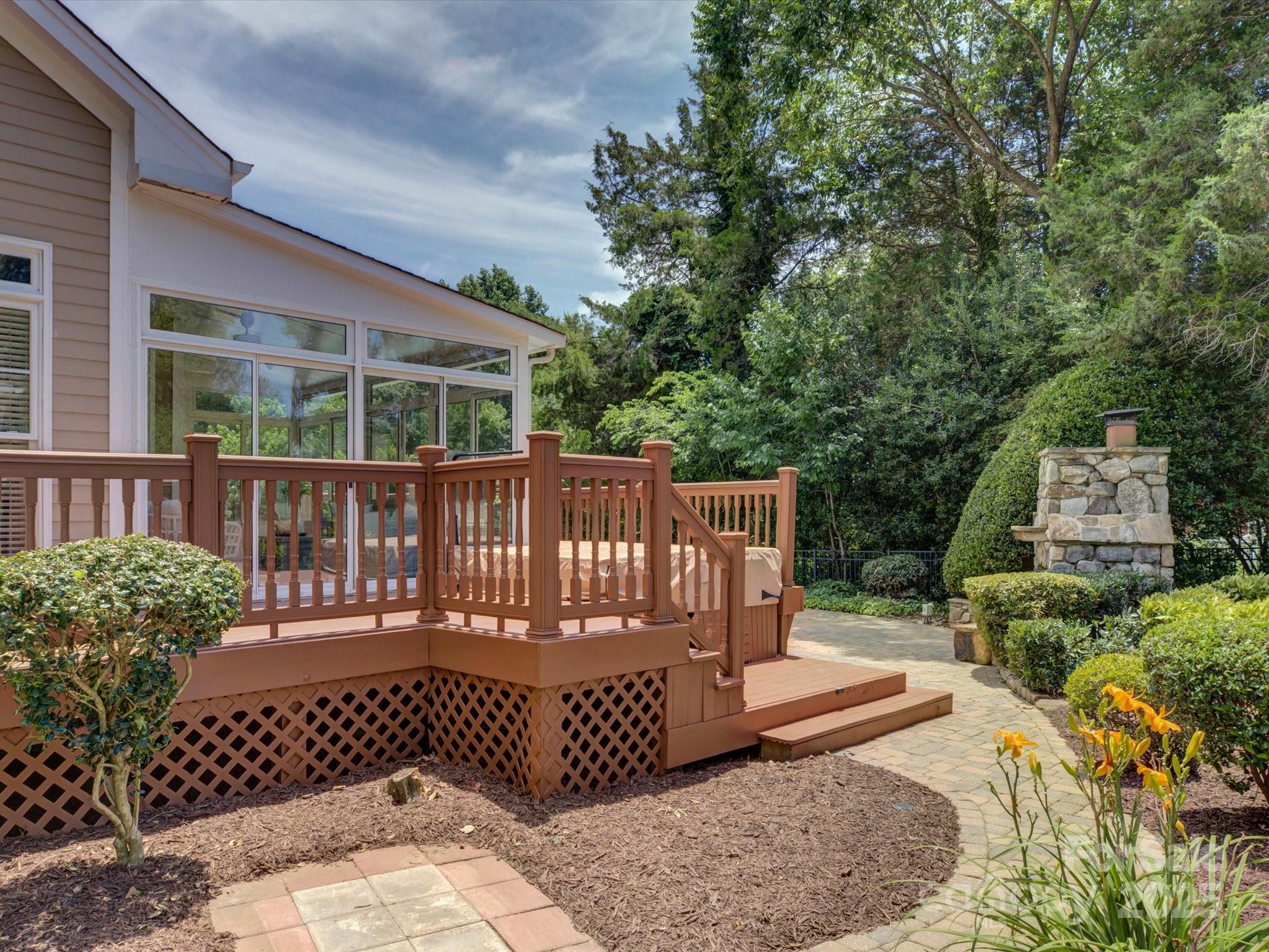 8508 Sandowne Lane