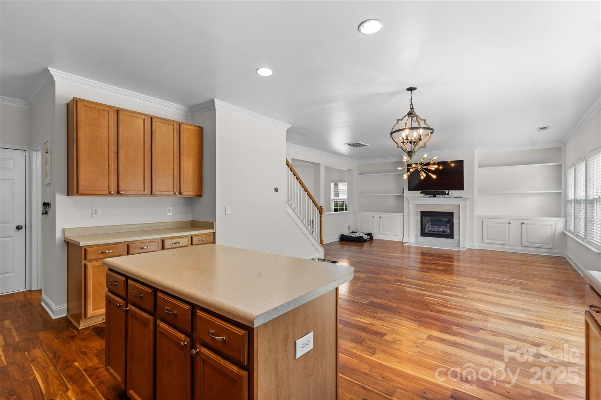 15115 Superior Street