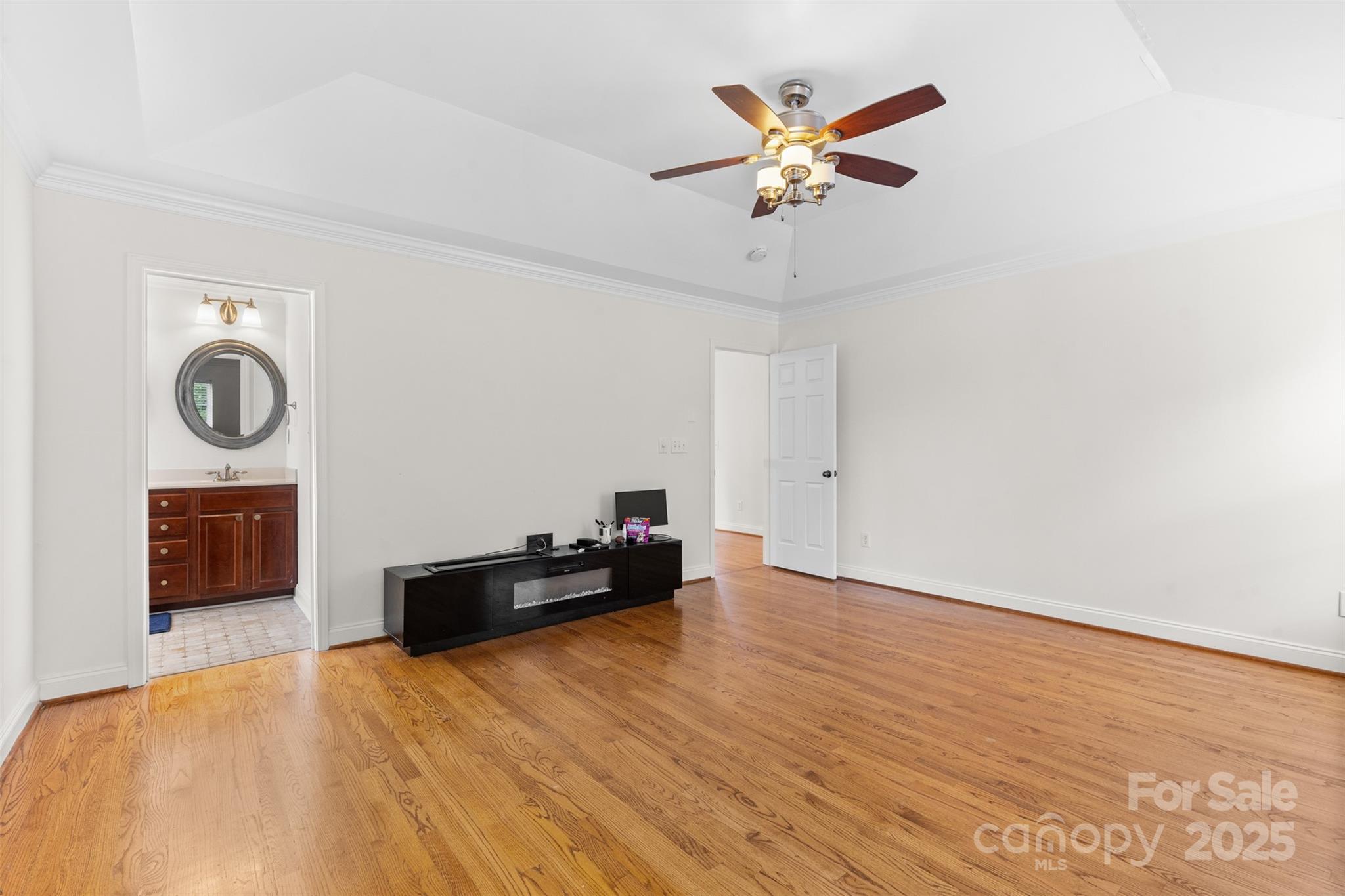 15115 Superior Street