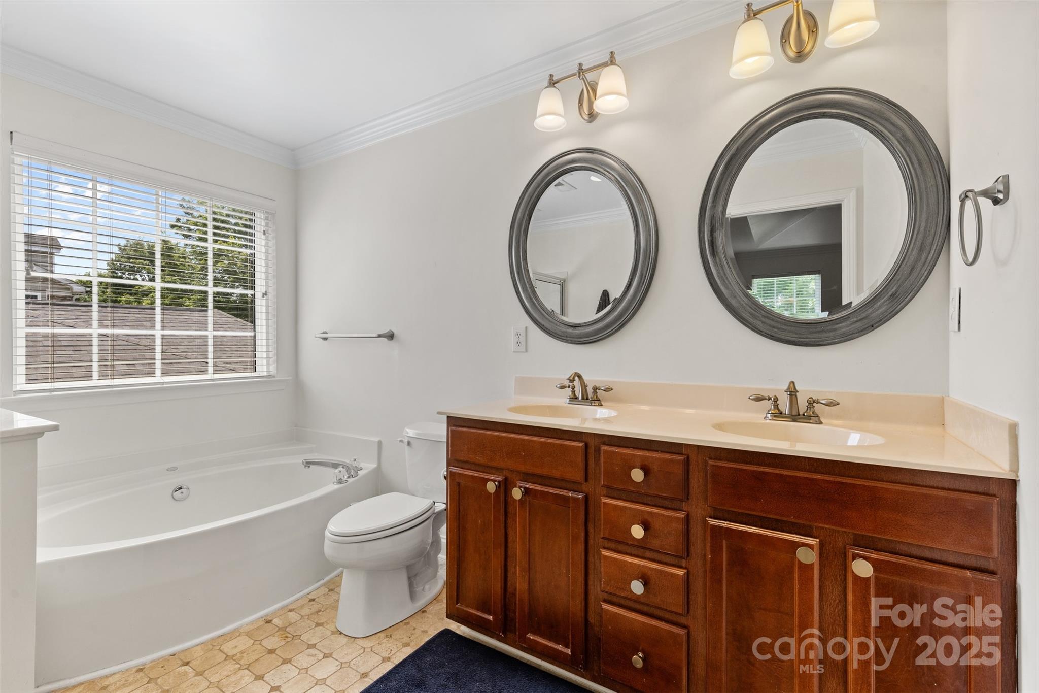 15115 Superior Street
