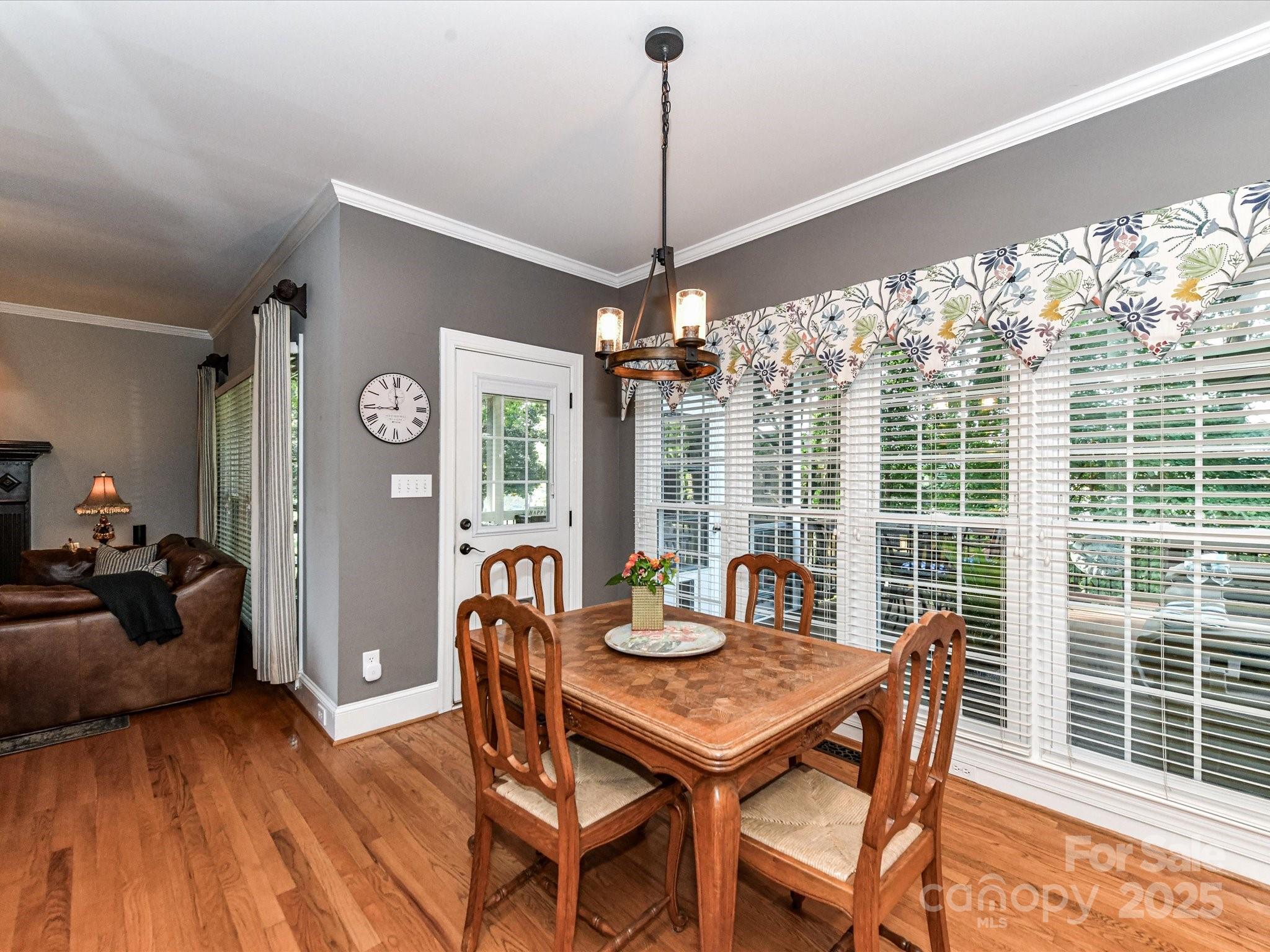 3401 Cresta Court