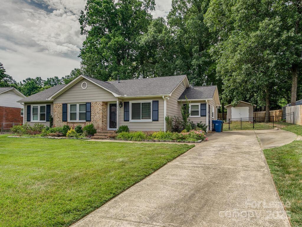325 Clearbrook Road