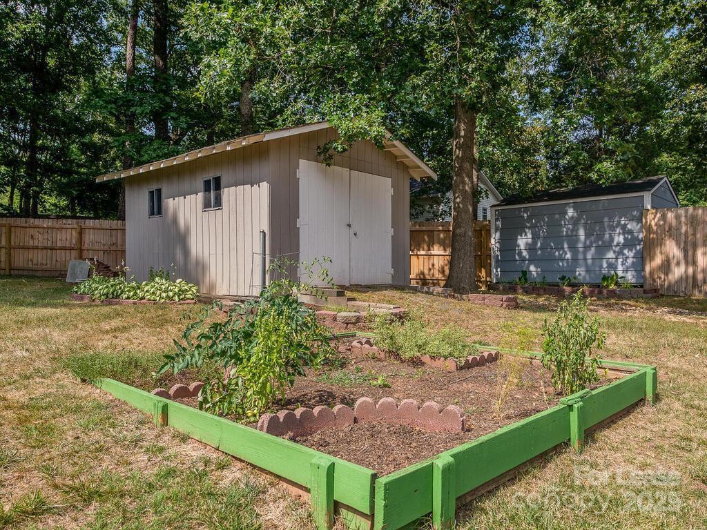 325 Clearbrook Road
