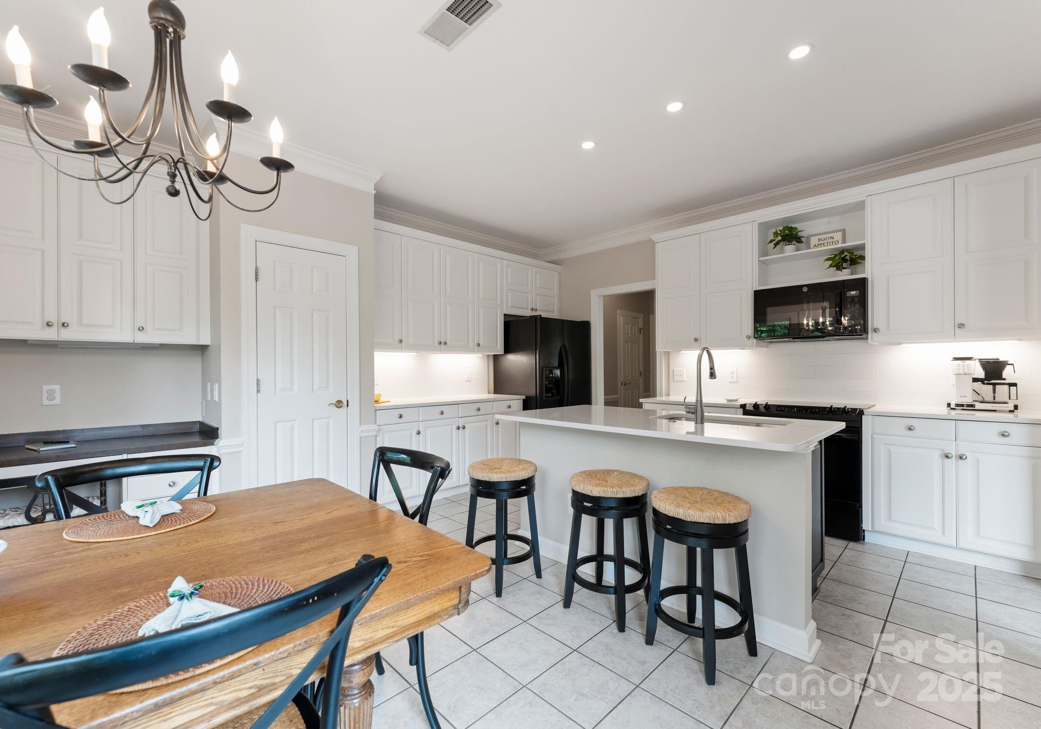 7106 Walton Heath Lane