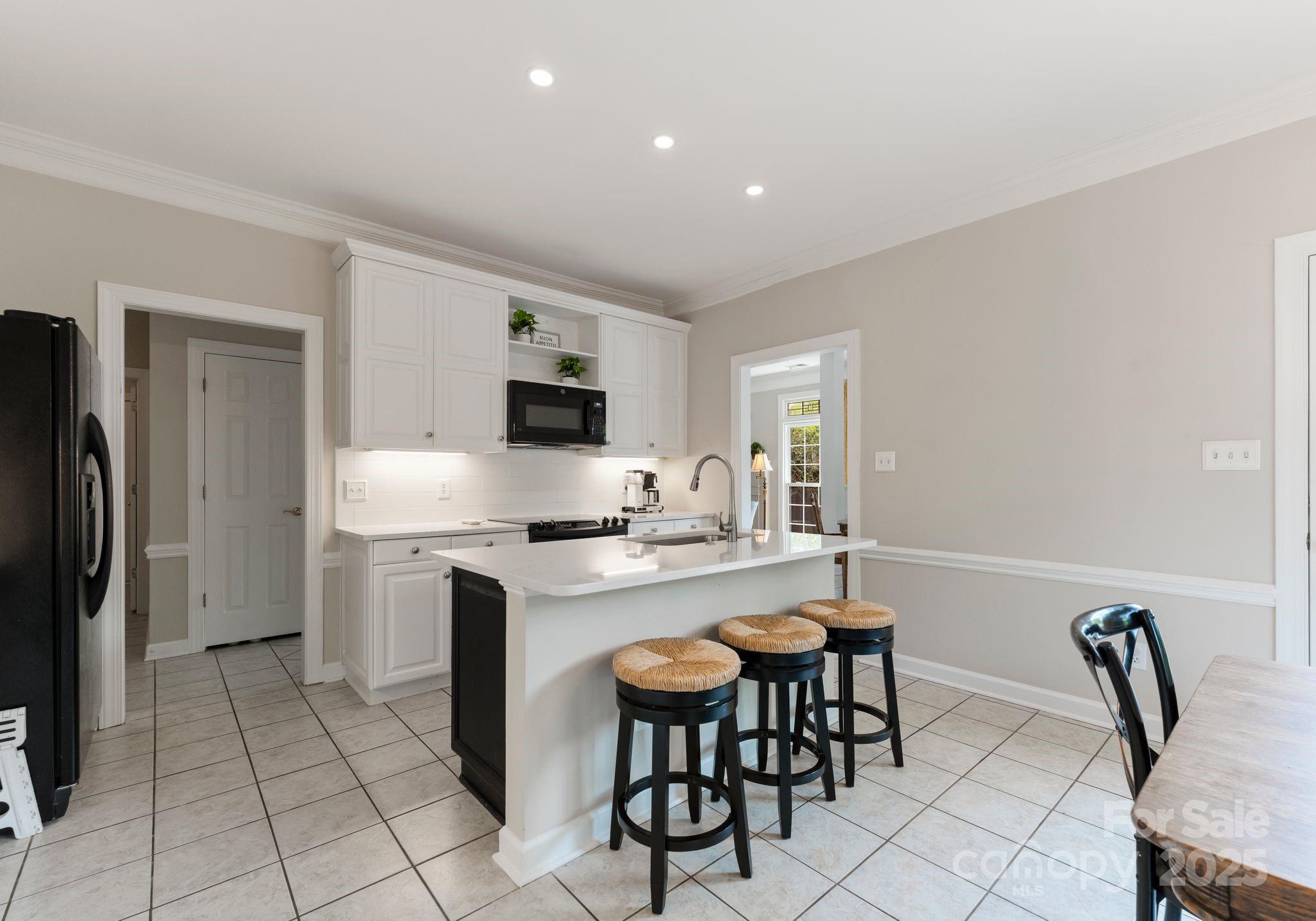 7106 Walton Heath Lane