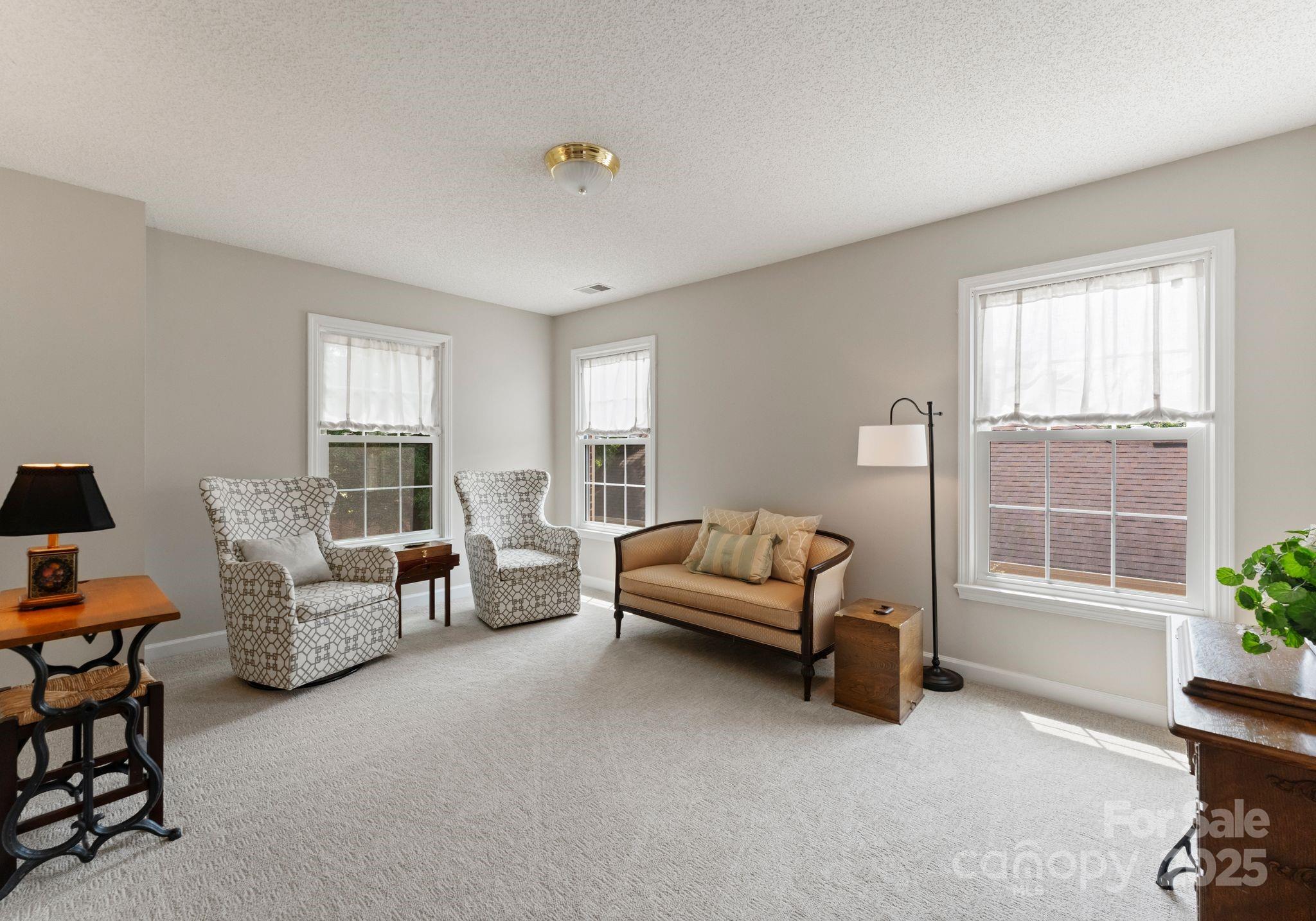 7106 Walton Heath Lane