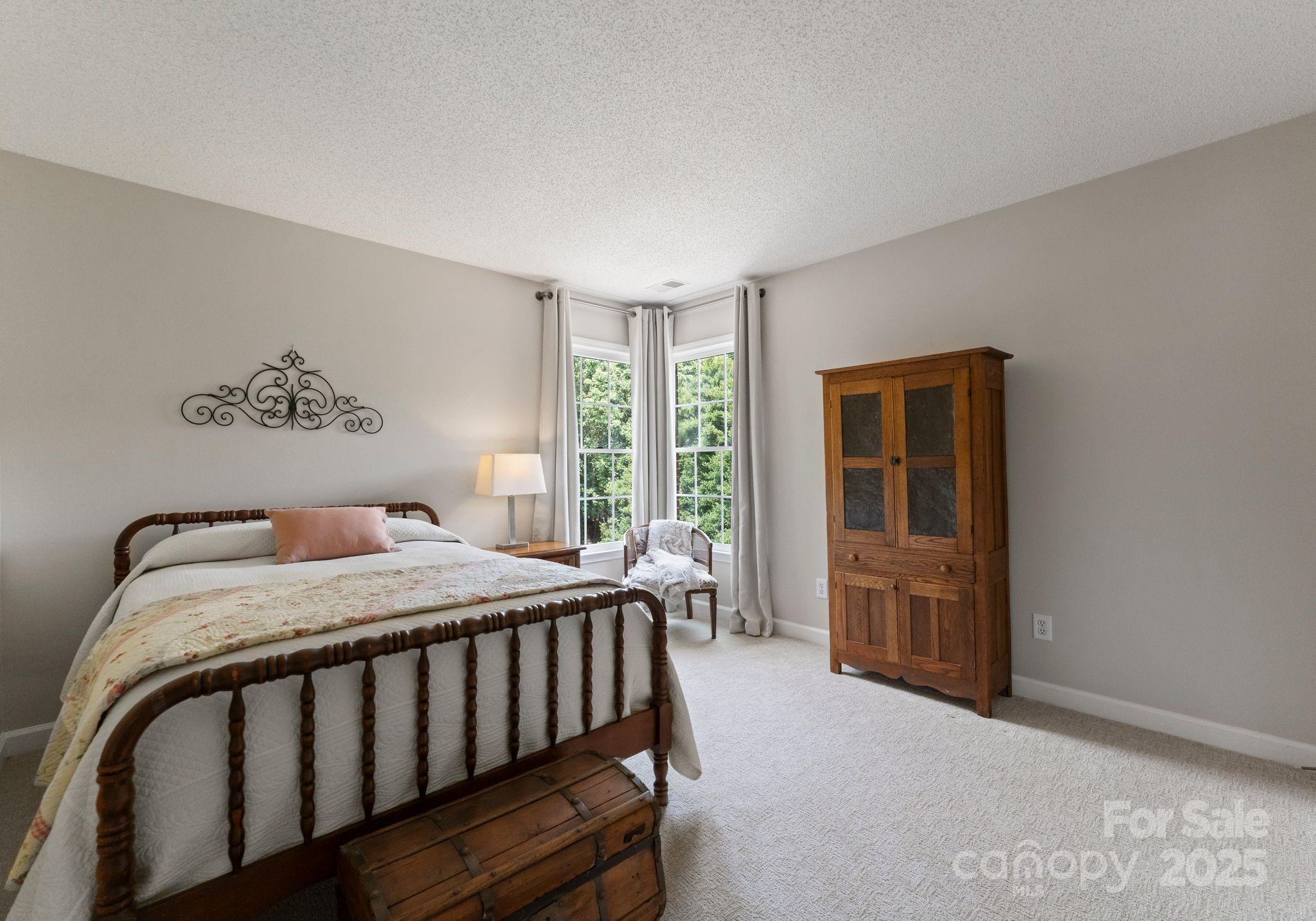 7106 Walton Heath Lane