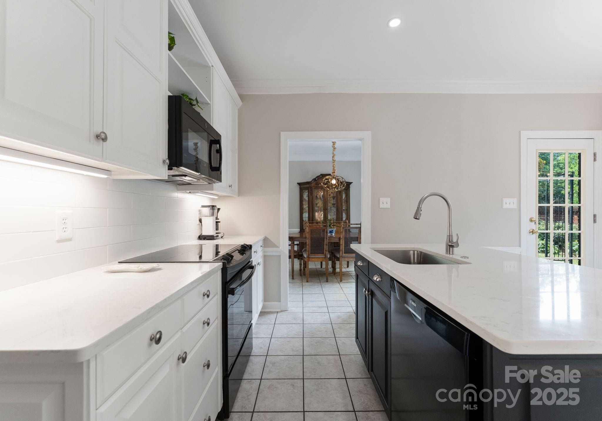 7106 Walton Heath Lane