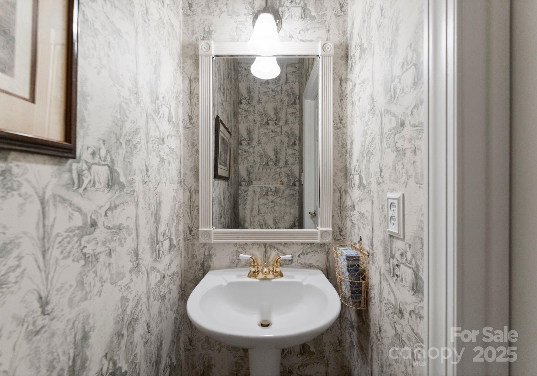 7106 Walton Heath Lane