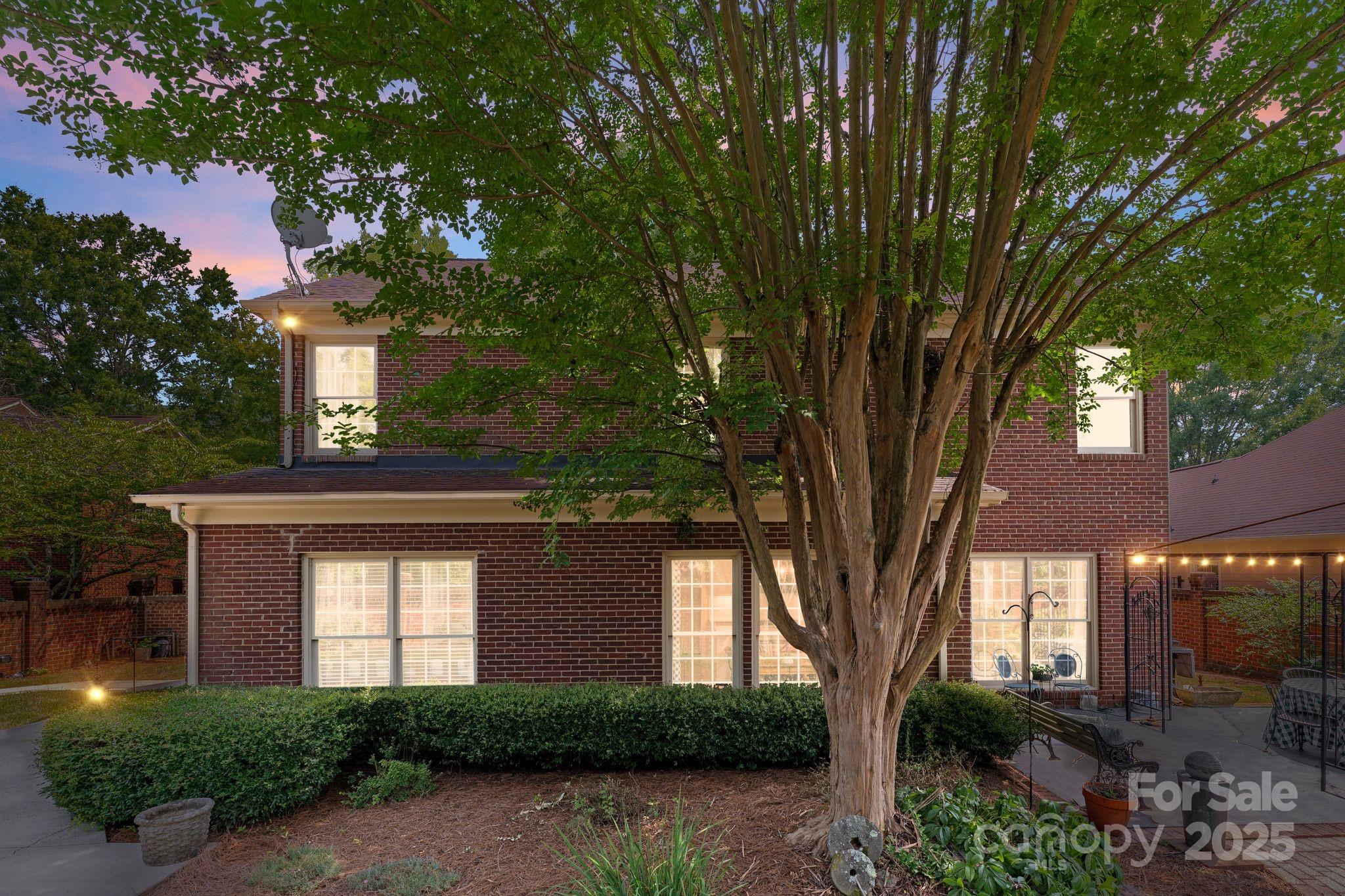 7106 Walton Heath Lane