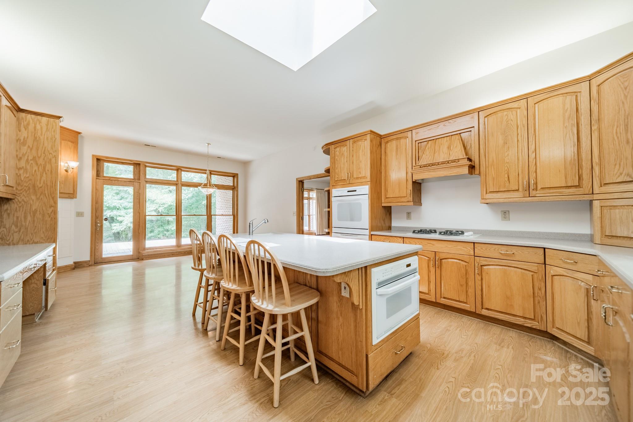 253 Highway 161 N