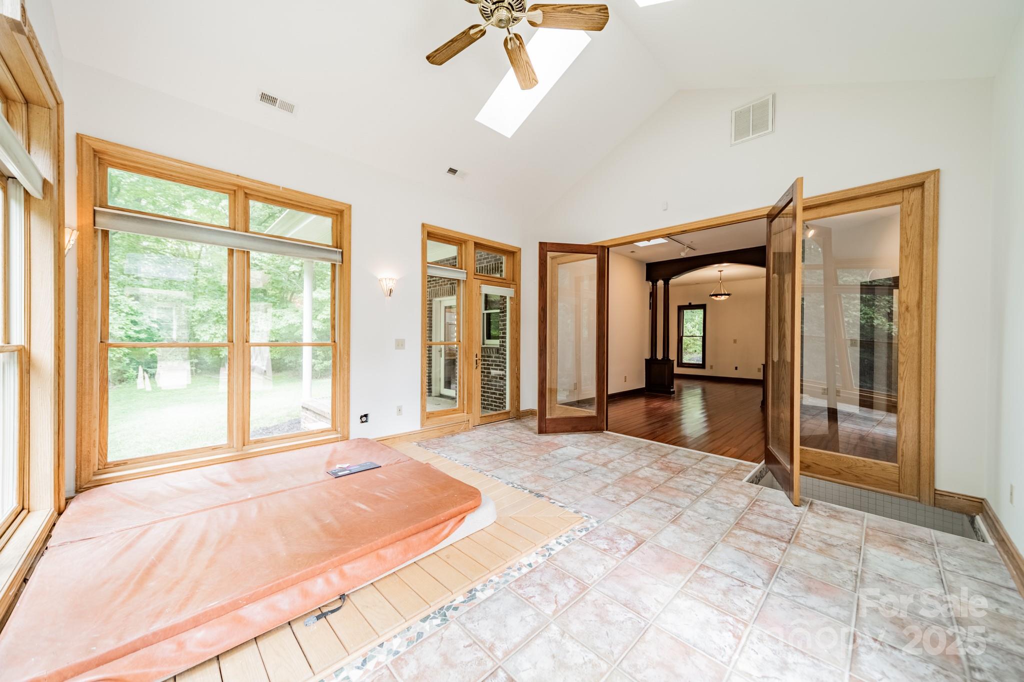 253 Highway 161 N