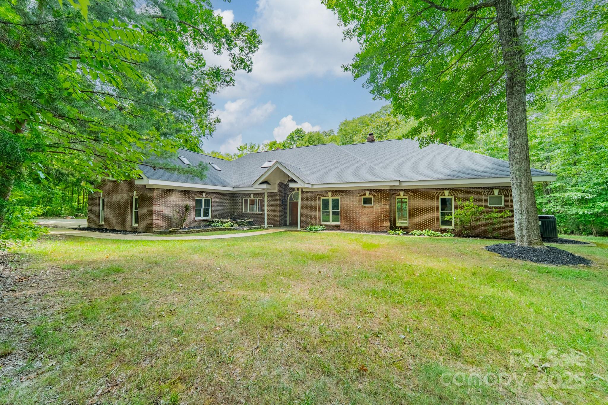 253 Highway 161 N