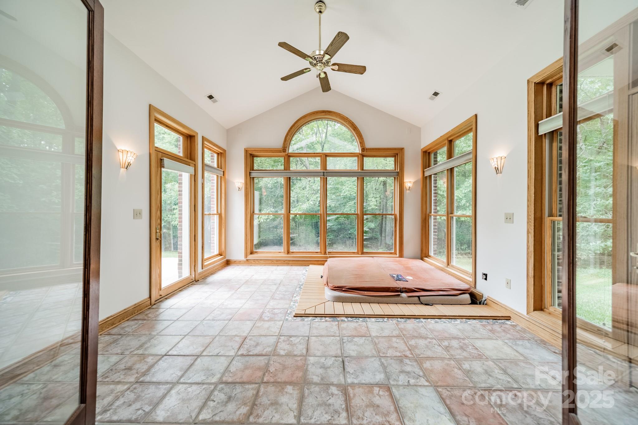 253 Highway 161 N